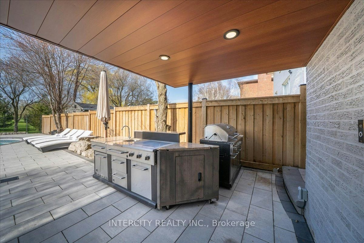61 Golfwood Heights, Toronto, ON, M9P 3L8 - 45