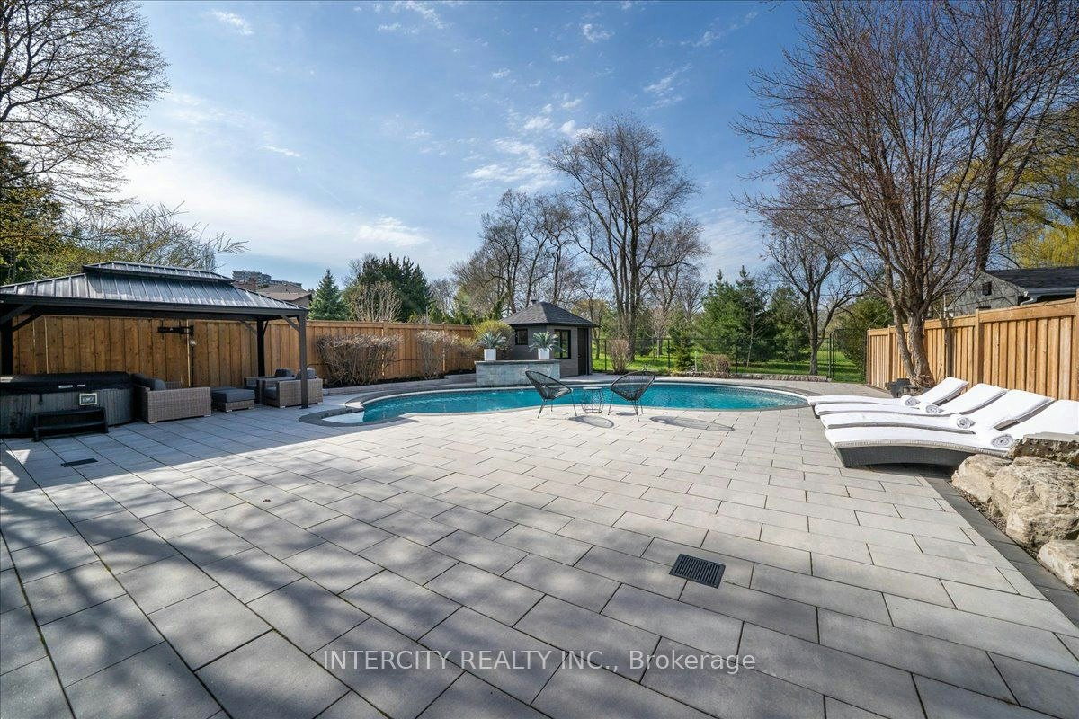 61 Golfwood Heights, Toronto, ON, M9P 3L8 - 49