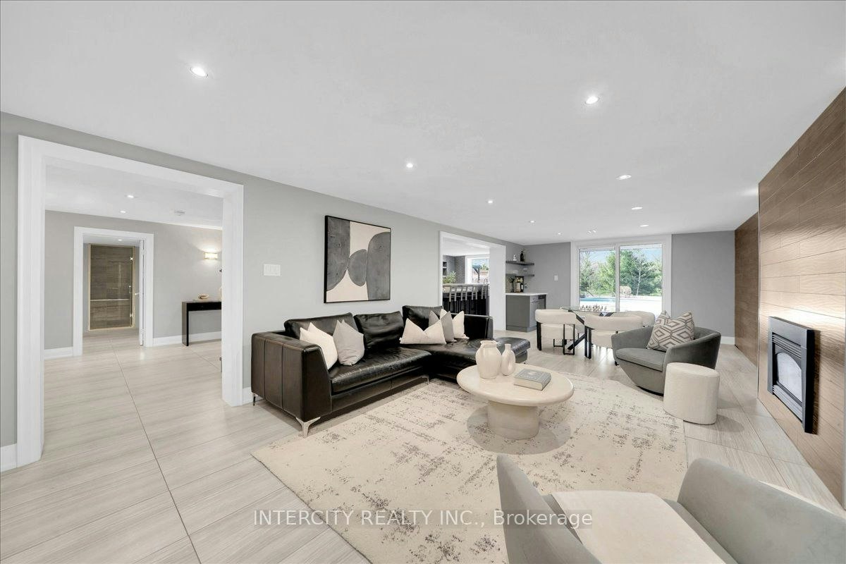 61 Golfwood Heights, Toronto, ON, M9P 3L8 - 41