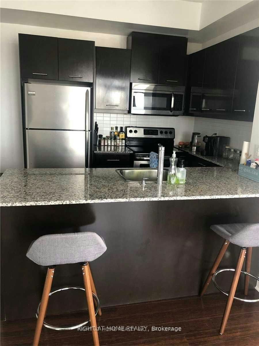 911-360 Square One Drive, Mississauga, ON, L5B 0G7 - 3
