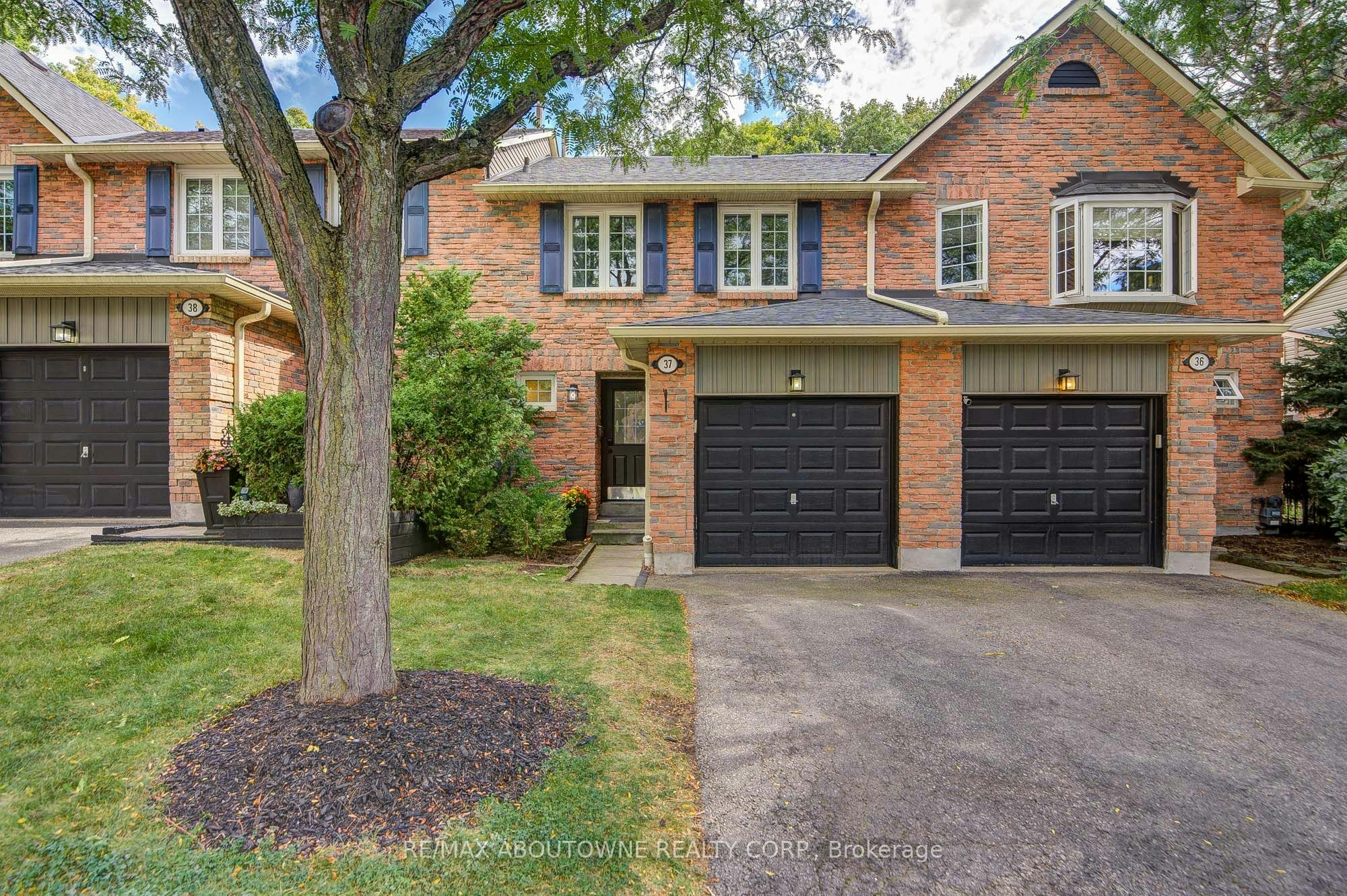 37-2766 Folkway Drive, Mississauga, ON, L5L 3M3