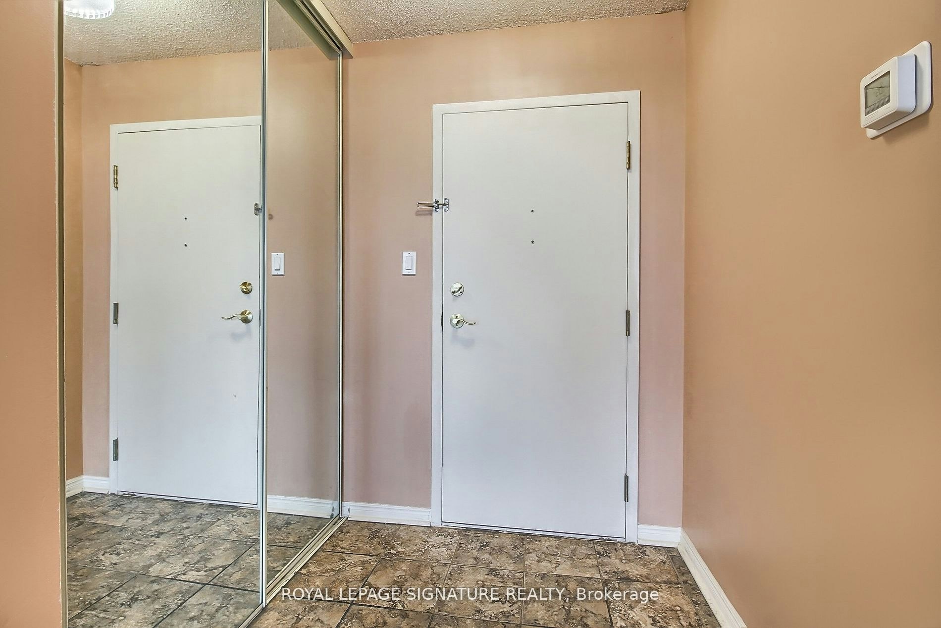 502-1360 Rathburn Road, Mississauga, ON, L4W 4H4 - 8