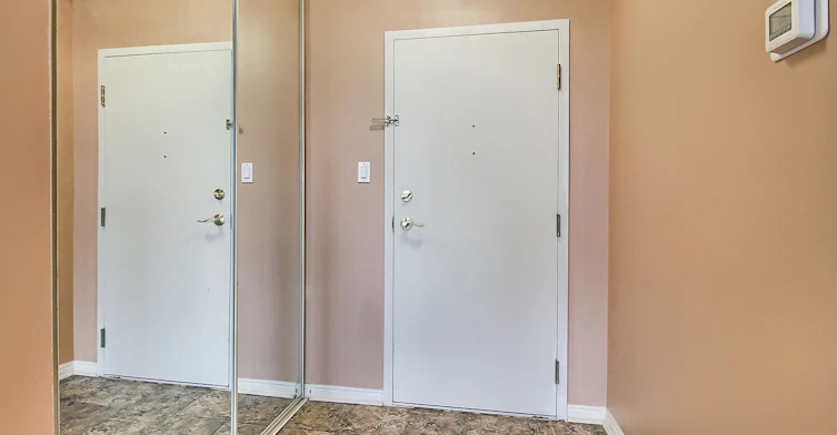502-1360 Rathburn Road, Mississauga, ON, L4W 4H4 - 8