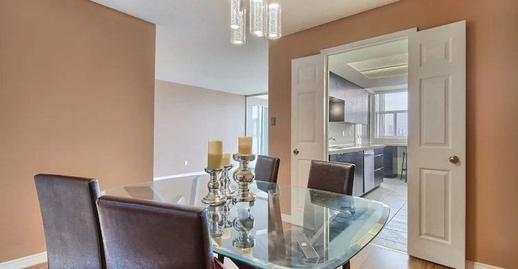 502-1360 Rathburn Road, Mississauga, ON, L4W 4H4 - 12