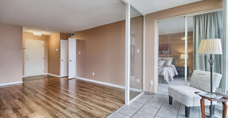 502-1360 Rathburn Road, Mississauga, ON, L4W 4H4 - 21