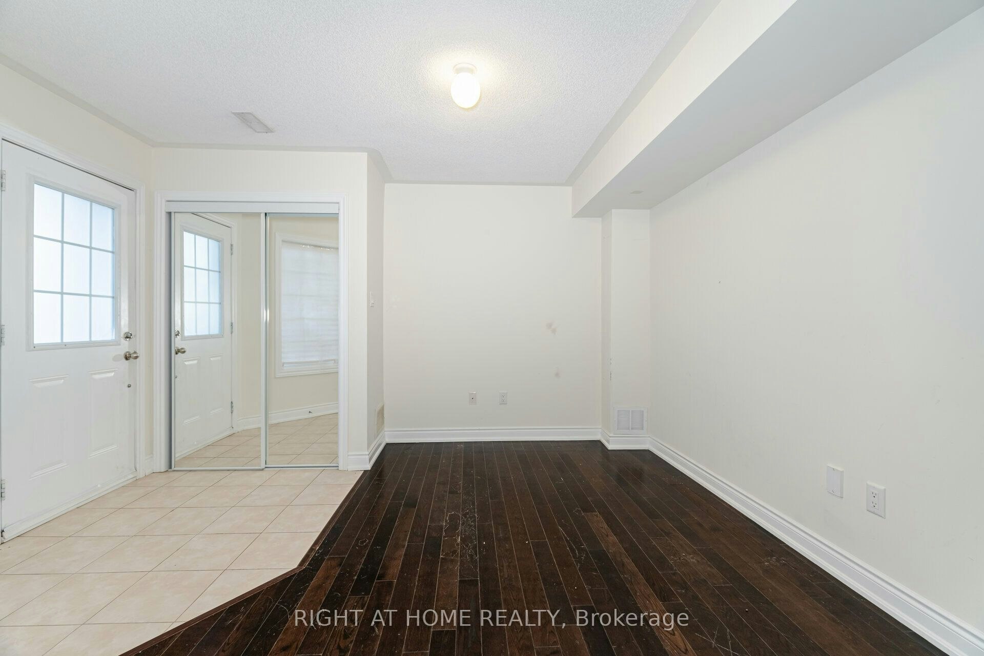 7160 Triumph Lane, Mississauga, ON, L5N 0C5 - 29