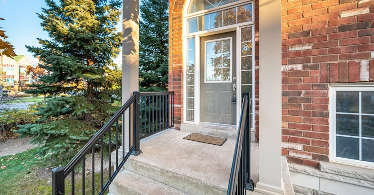 7160 Triumph Lane, Mississauga, ON, L5N 0C5 - 2