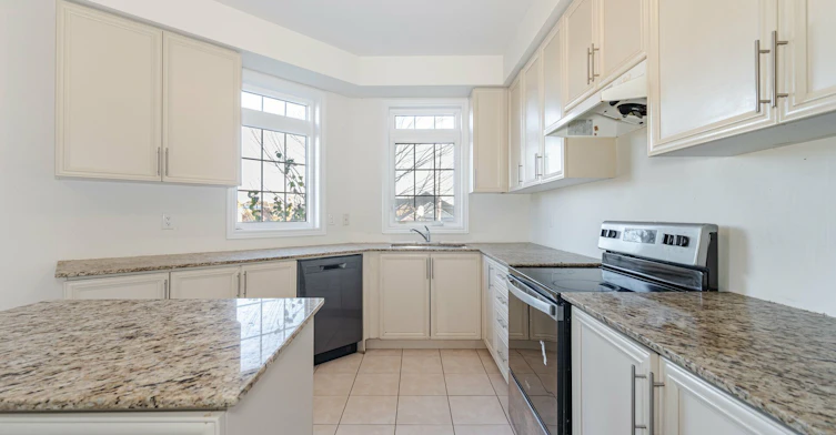 7160 Triumph Lane, Mississauga, ON, L5N 0C5 - 11