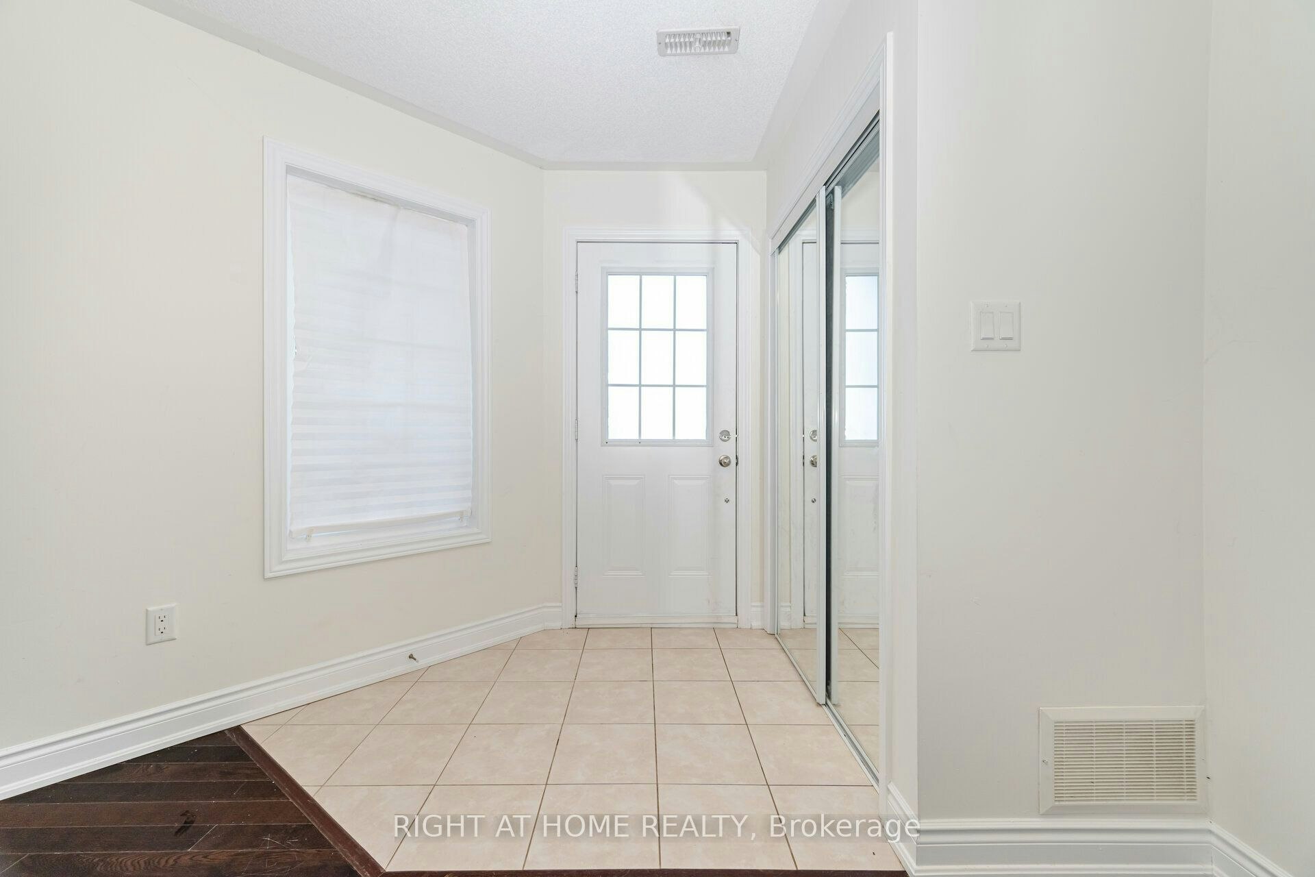 7160 Triumph Lane, Mississauga, ON, L5N 0C5 - 30