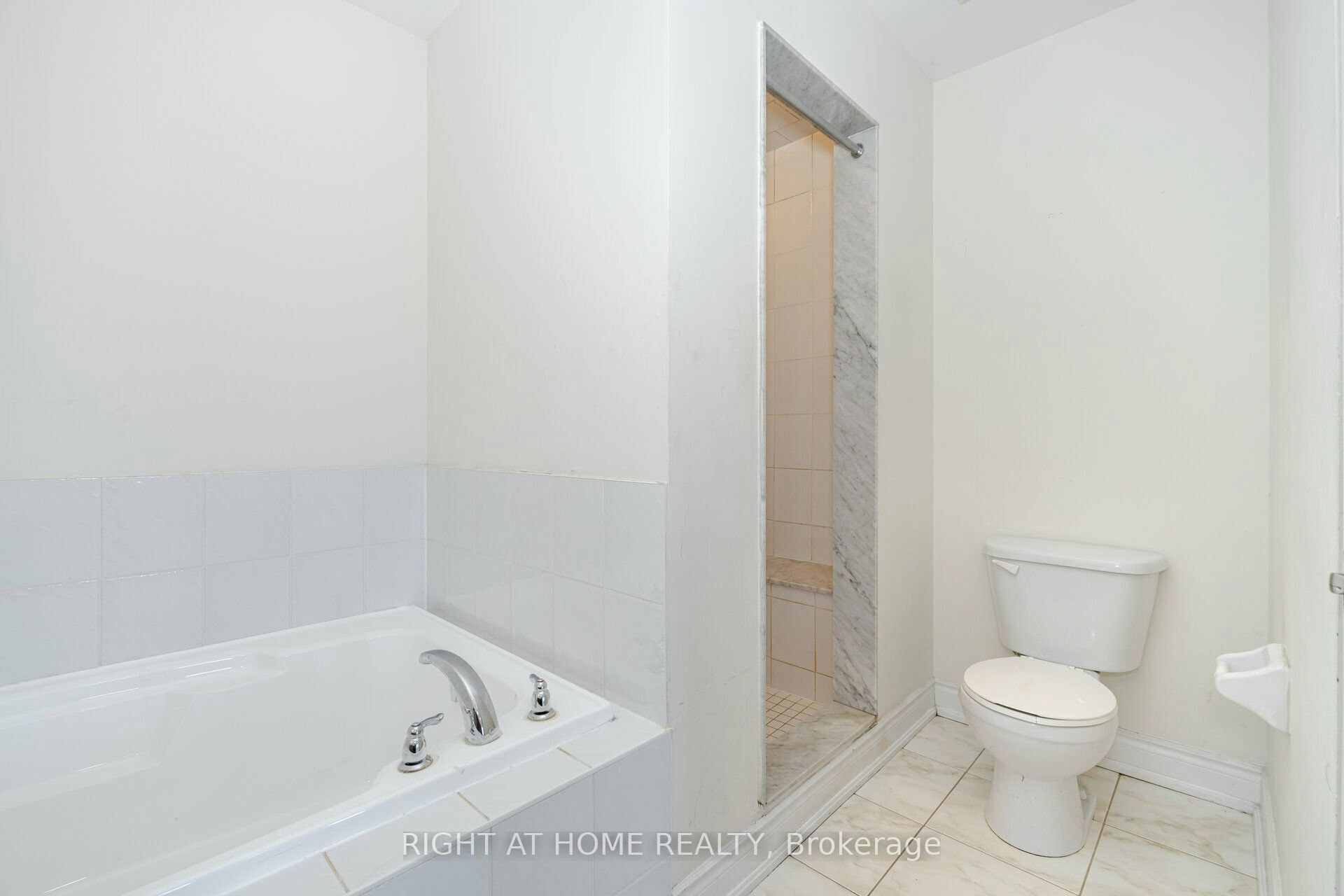7160 Triumph Lane, Mississauga, ON, L5N 0C5 - 20