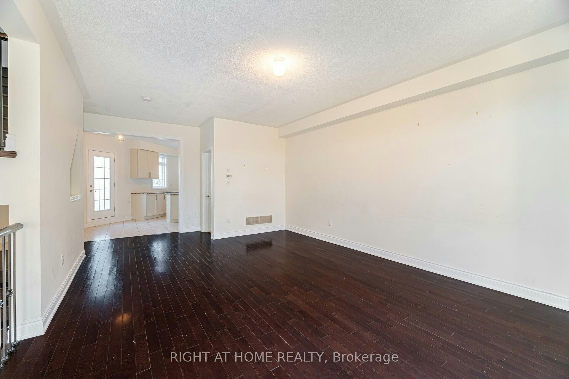 7160 Triumph Lane, Mississauga, ON, L5N 0C5 - 8