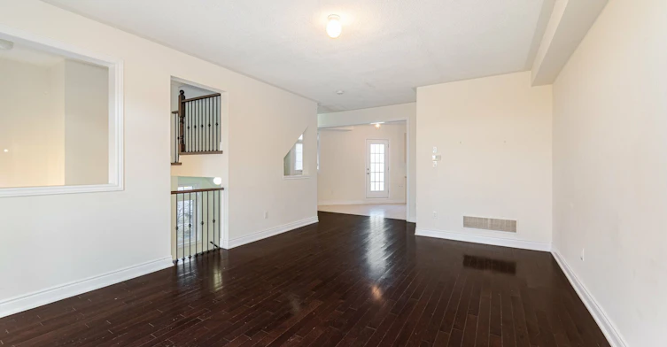 7160 Triumph Lane, Mississauga, ON, L5N 0C5 - 7