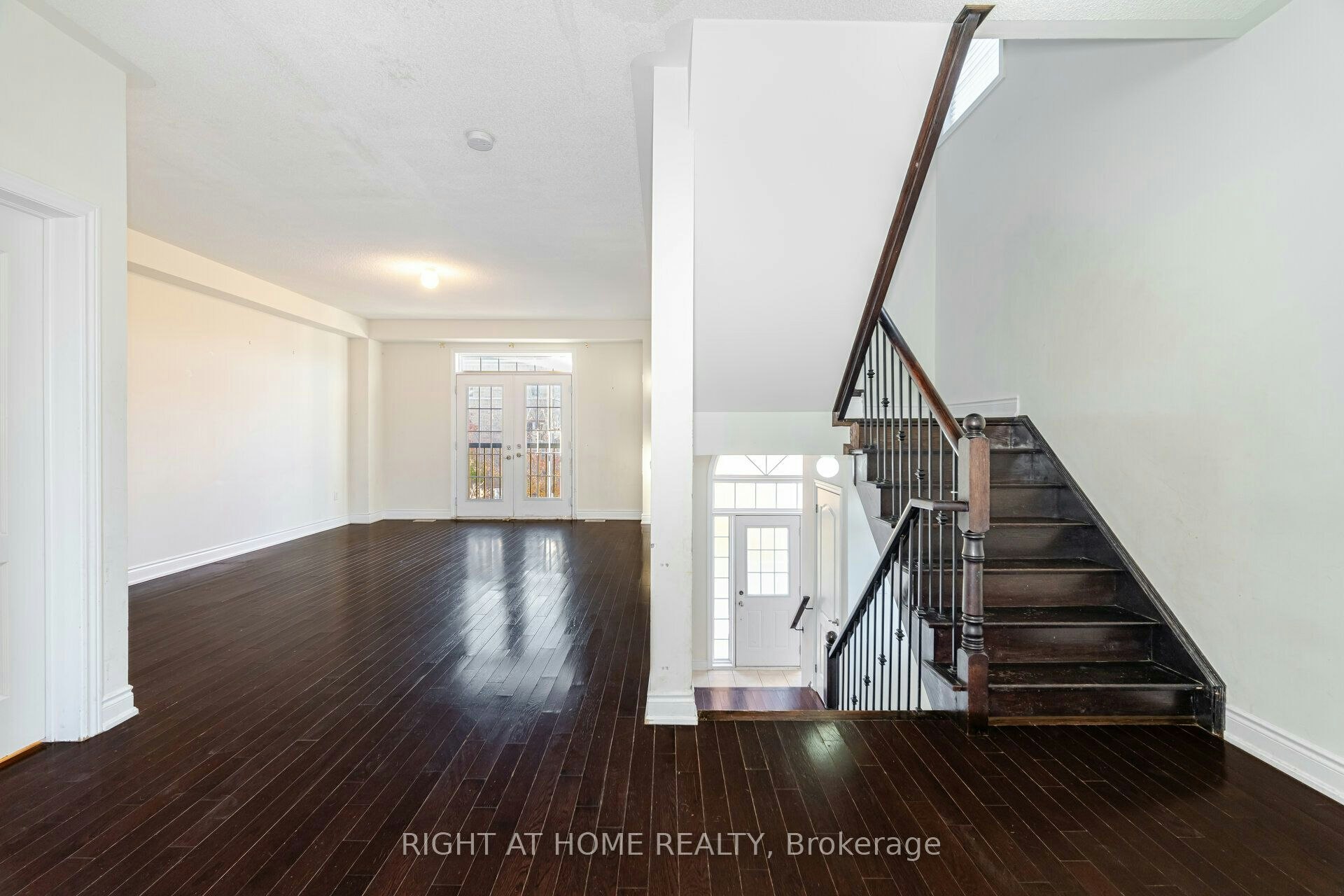 7160 Triumph Lane, Mississauga, ON, L5N 0C5 - 5