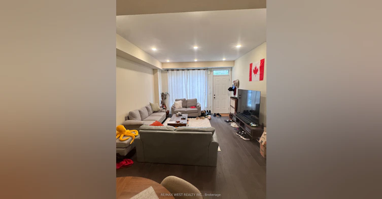 52-3 Elsie Lane S, Toronto, ON, M6P 0B8 - 3
