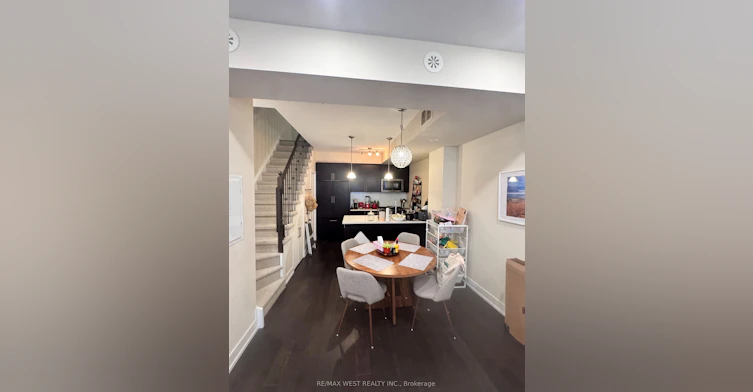 52-3 Elsie Lane S, Toronto, ON, M6P 0B8 - 2