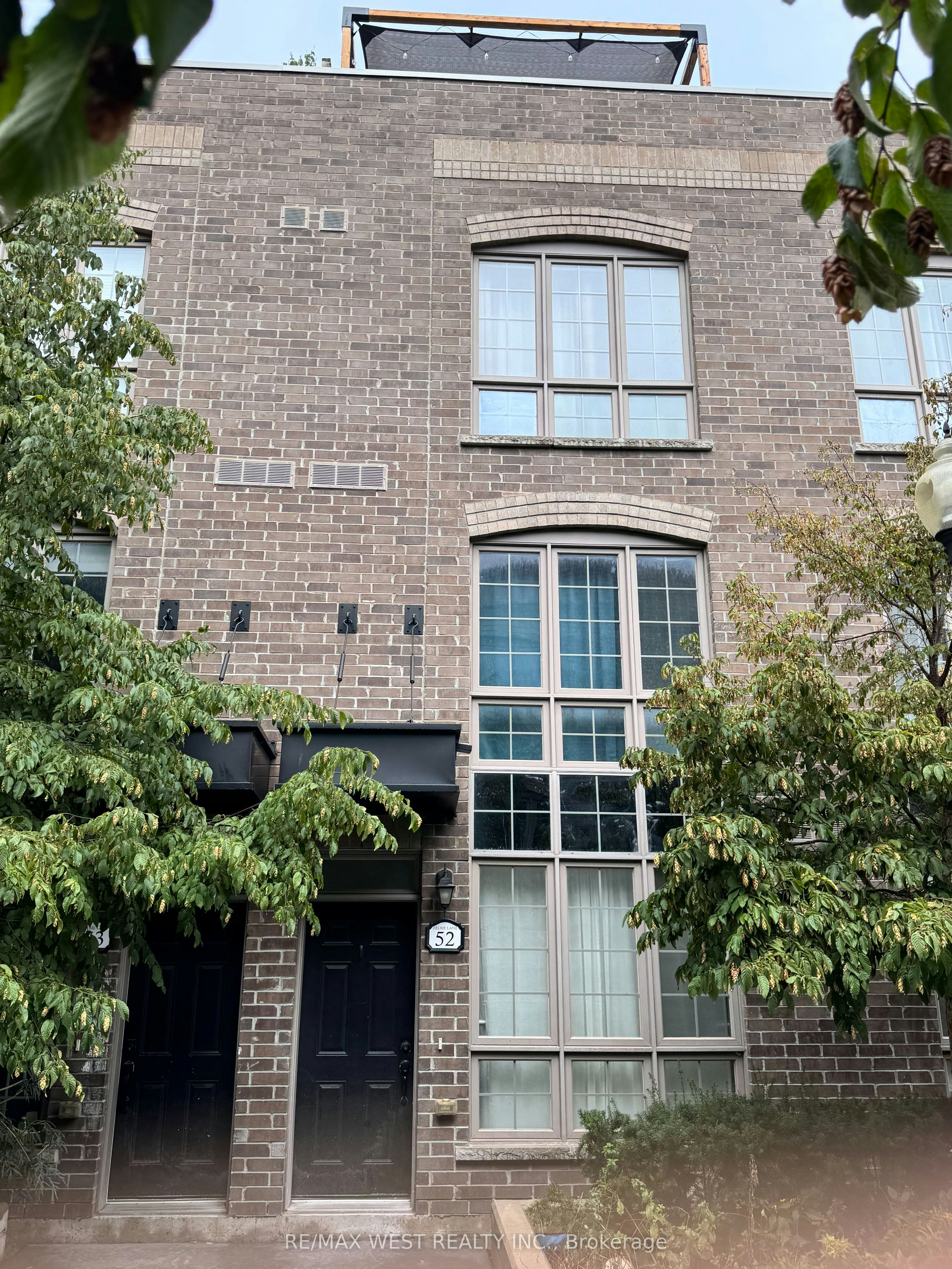 52-3 Elsie Lane S, Toronto, ON, M6P 0B8 - 11