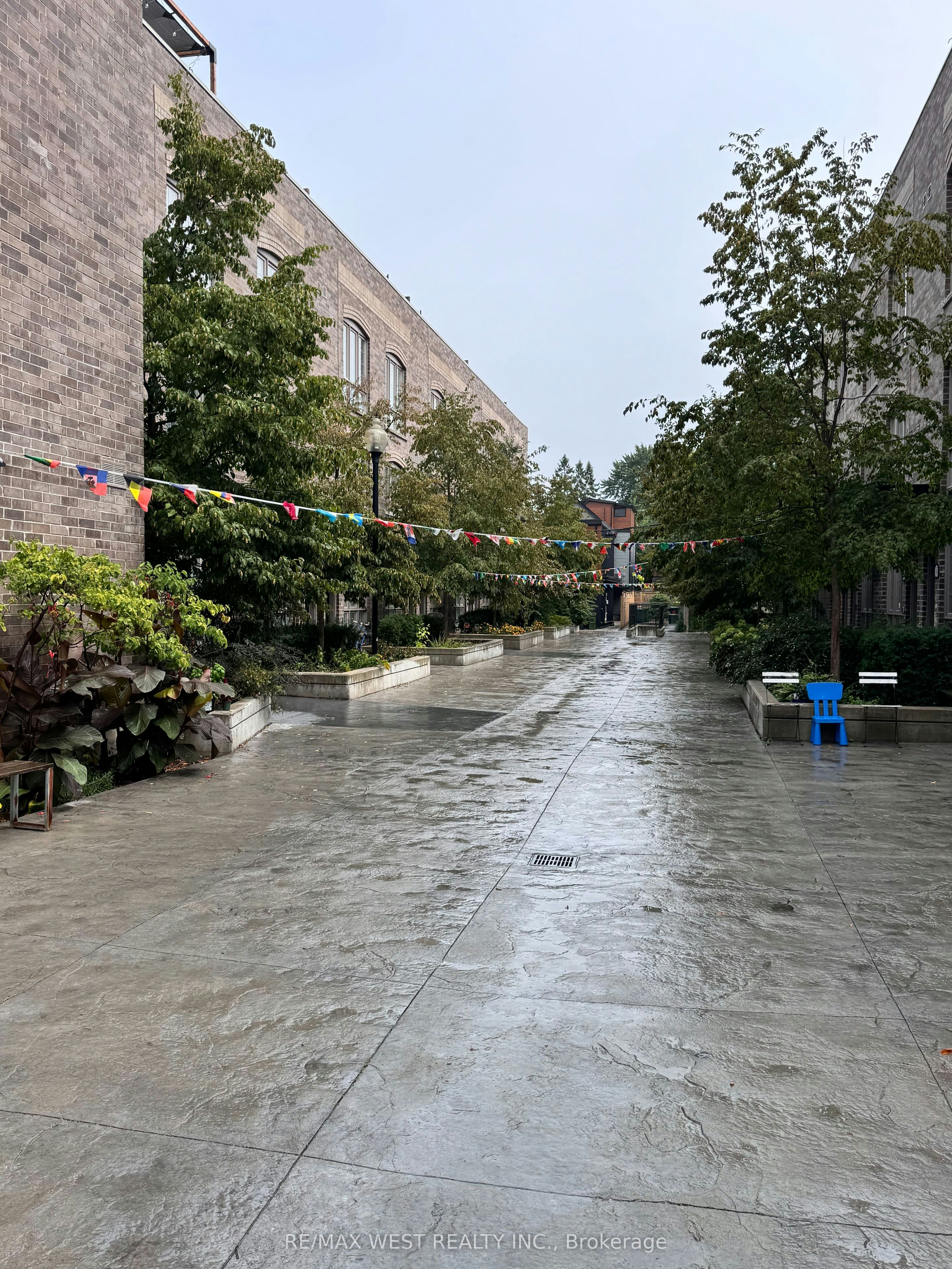 52-3 Elsie Lane S, Toronto, ON, M6P 0B8 - 12
