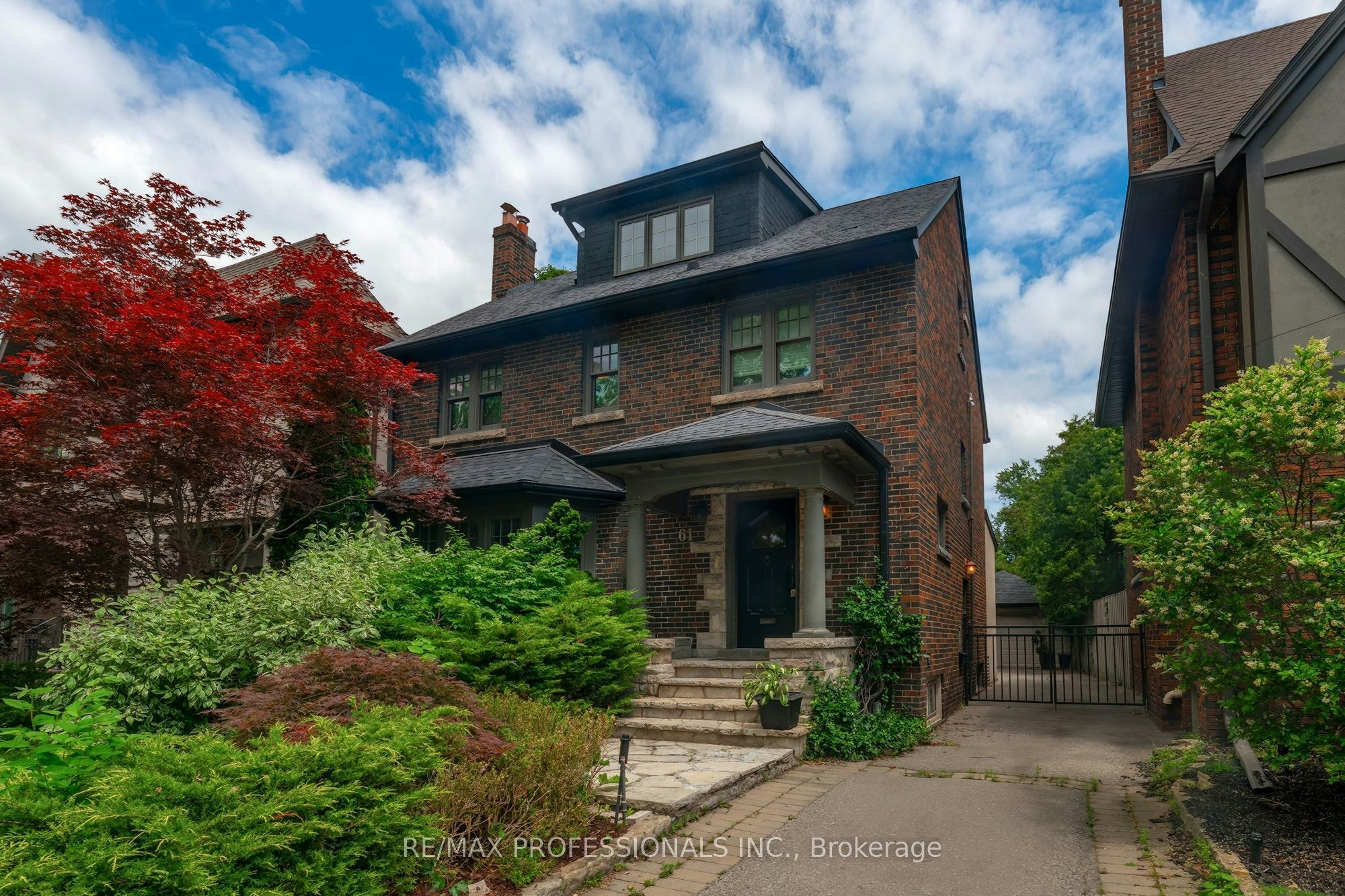 61 Grenview Boulevard N, Toronto, ON, M8X 2K3