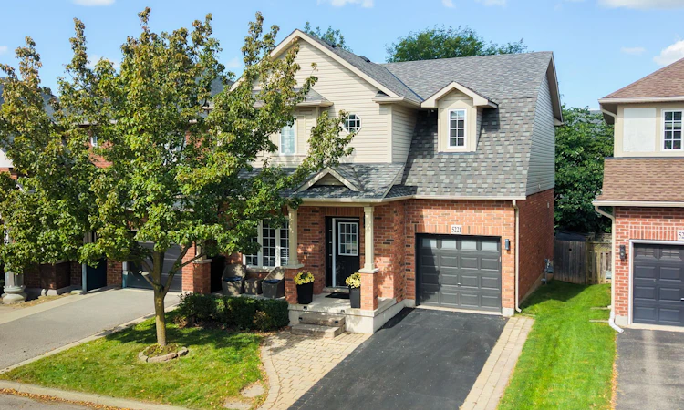 5221 Garland Crescent