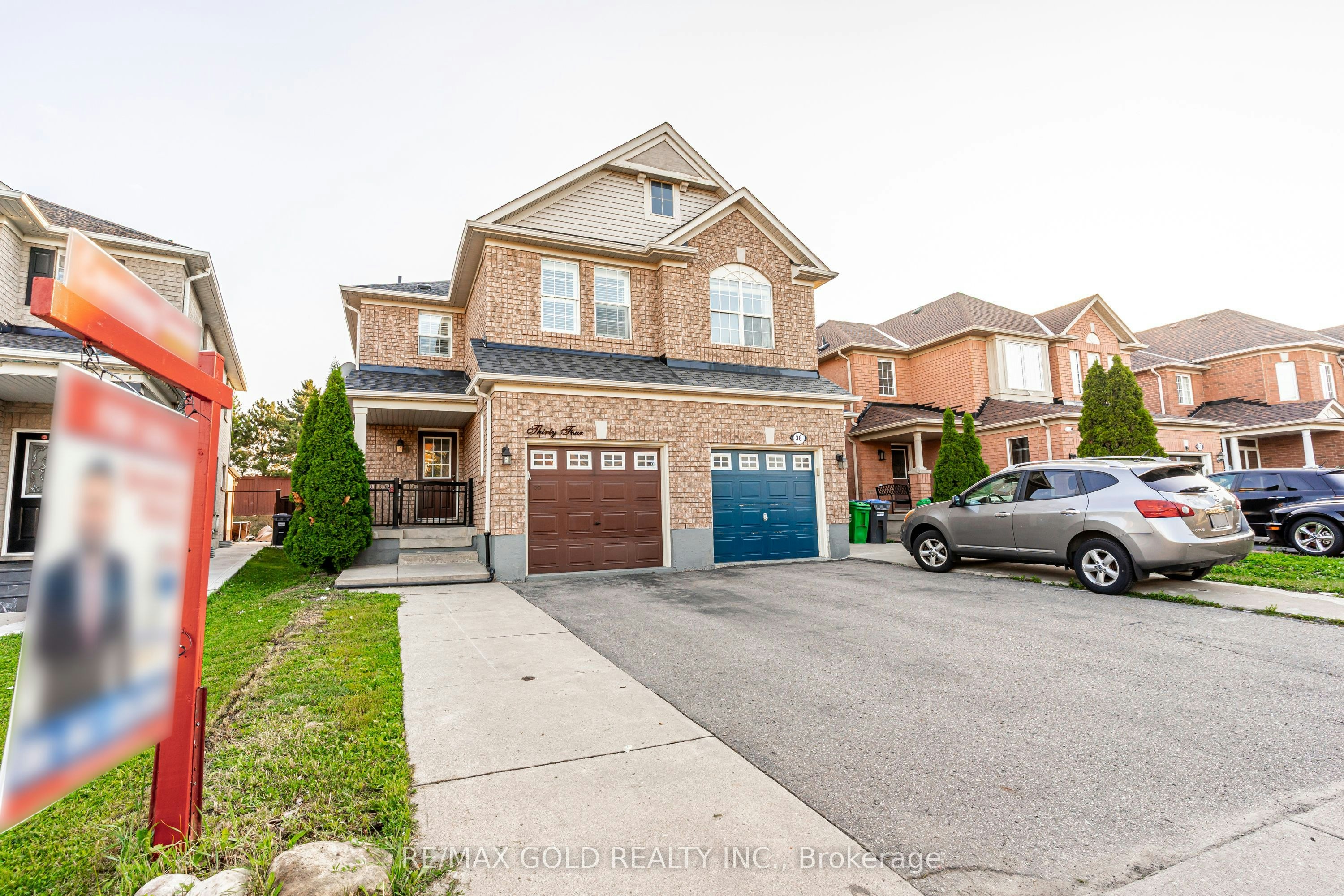 34 Jingle Crescent, Brampton, ON, L6S 0B2