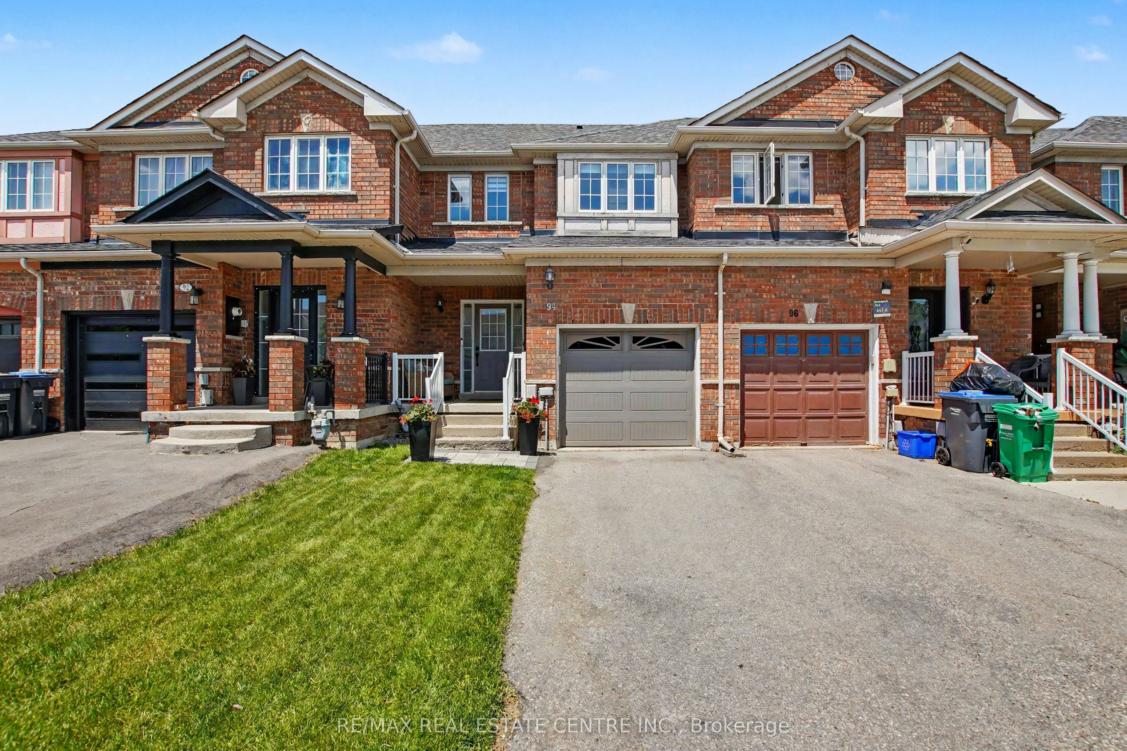 94 Timbertop Crescent, Brampton, ON, L6R 3J2