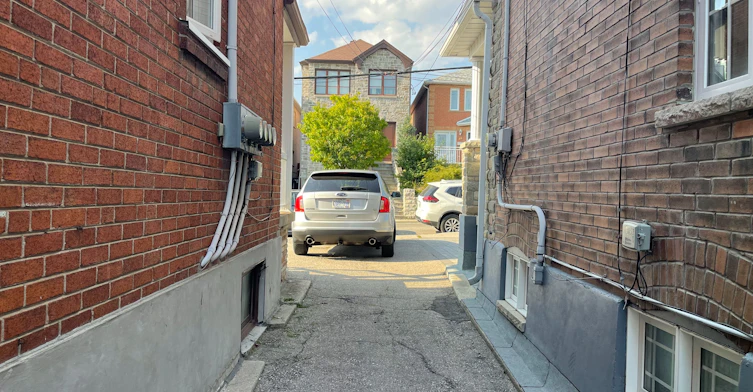 41 Bloem Avenue, Toronto, ON, M6E 1S2 - 29