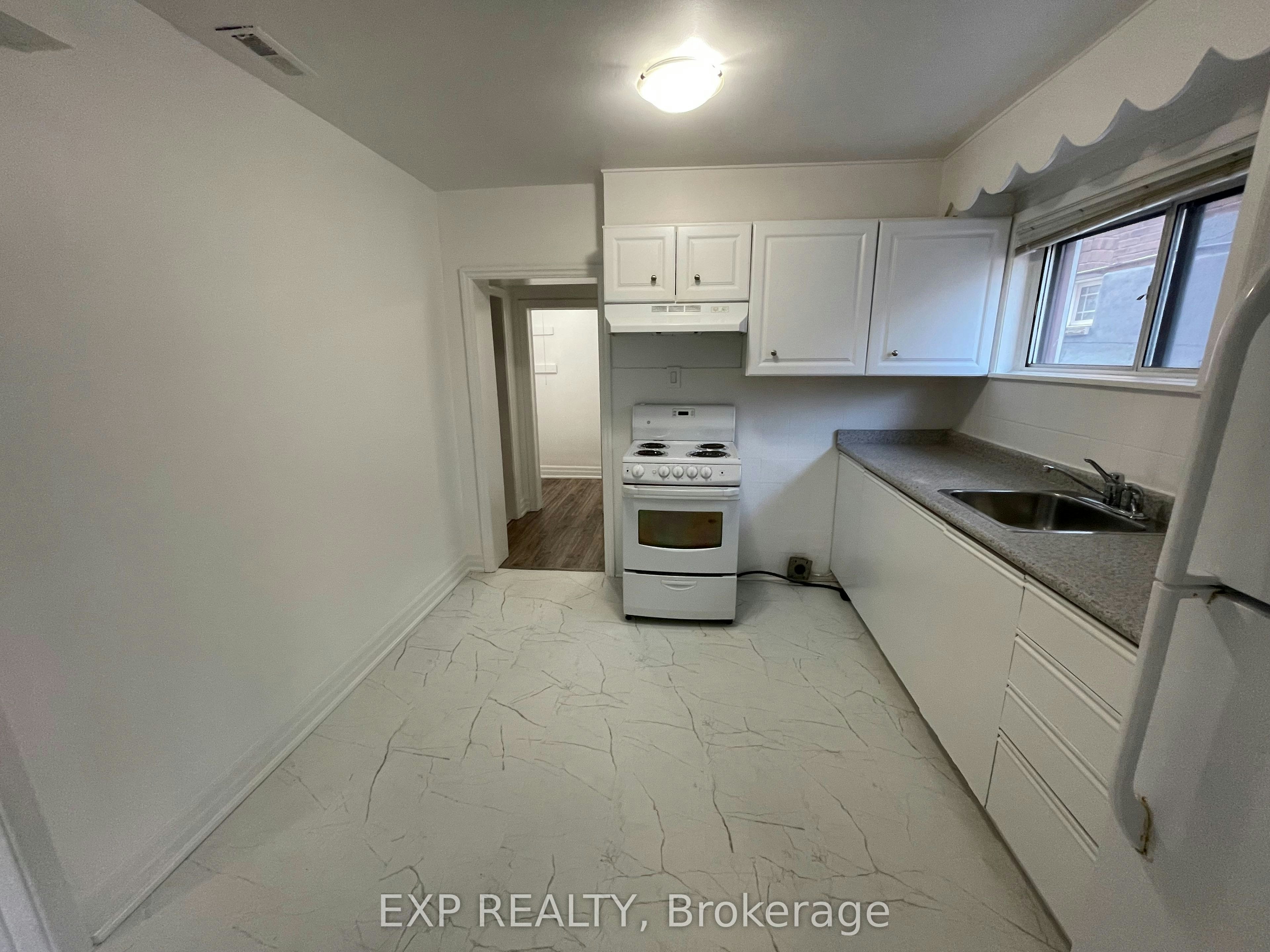 41 Bloem Avenue, Toronto, ON, M6E 1S2 - 19
