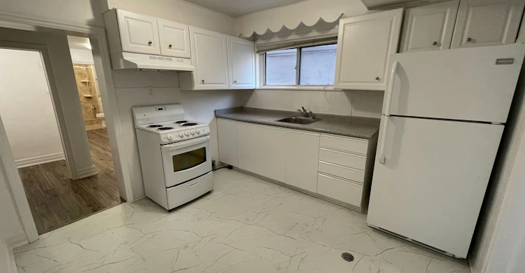 41 Bloem Avenue, Toronto, ON, M6E 1S2 - 20