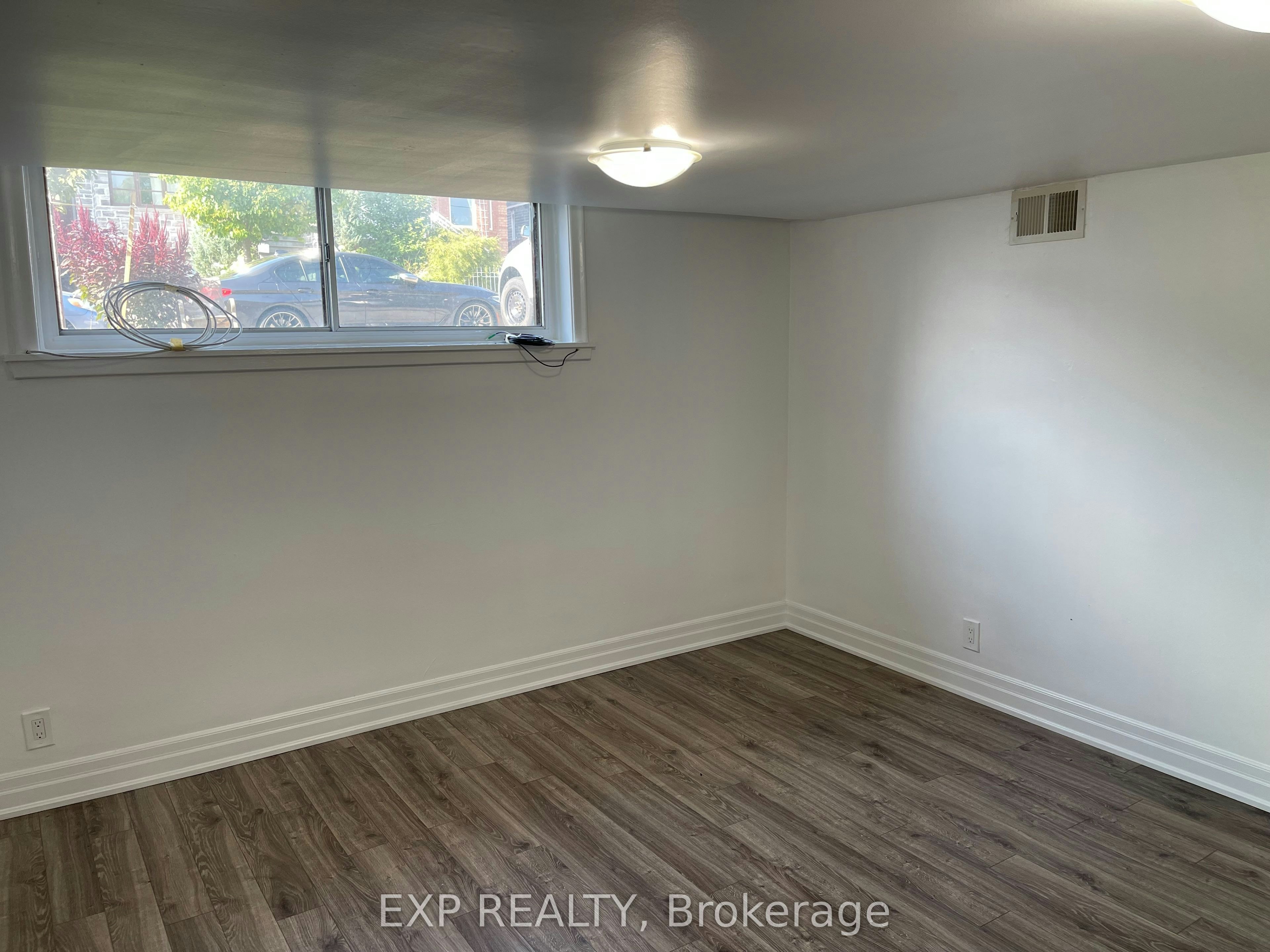 41 Bloem Avenue, Toronto, ON, M6E 1S2 - 11