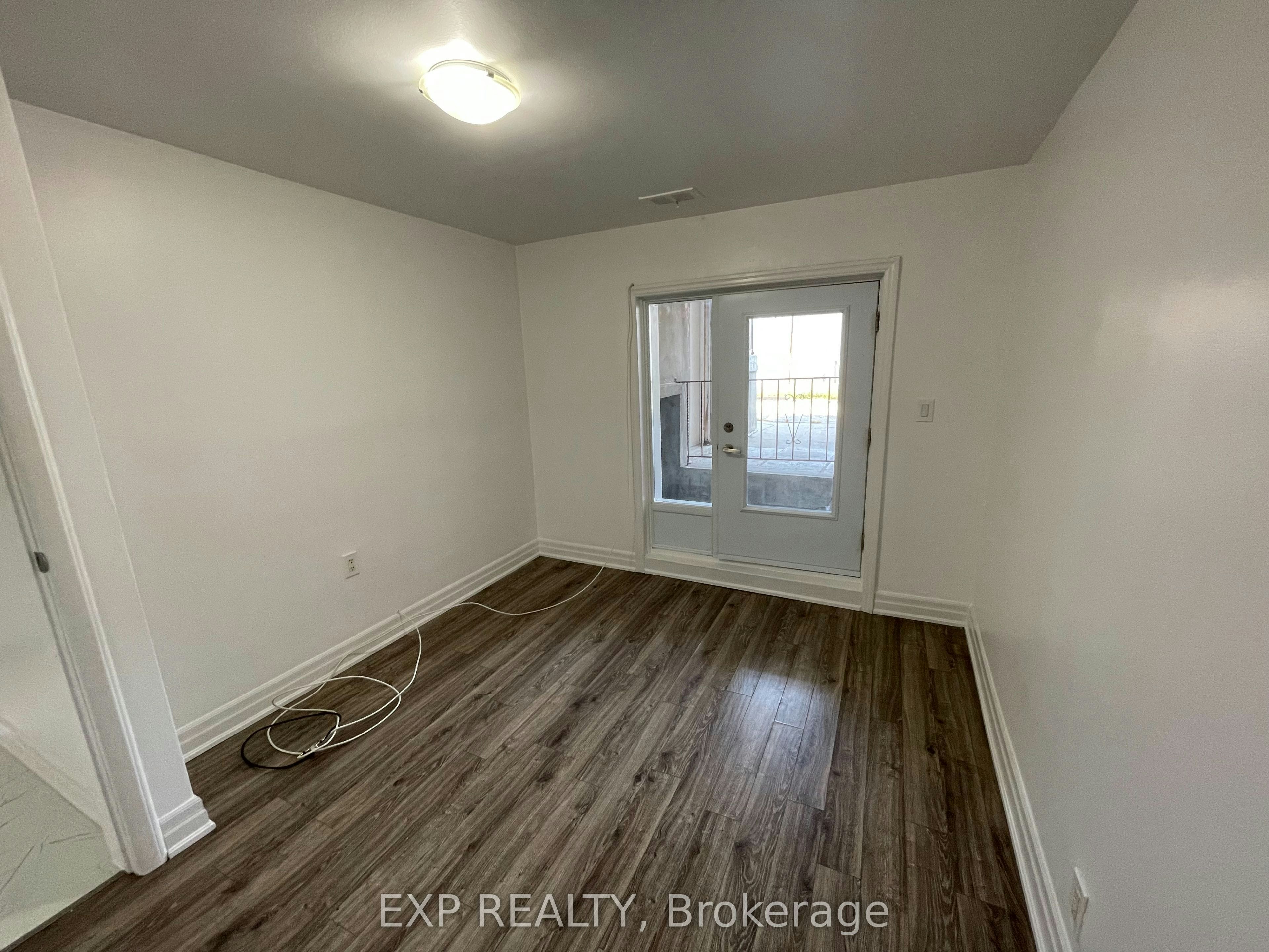 41 Bloem Avenue, Toronto, ON, M6E 1S2 - 24