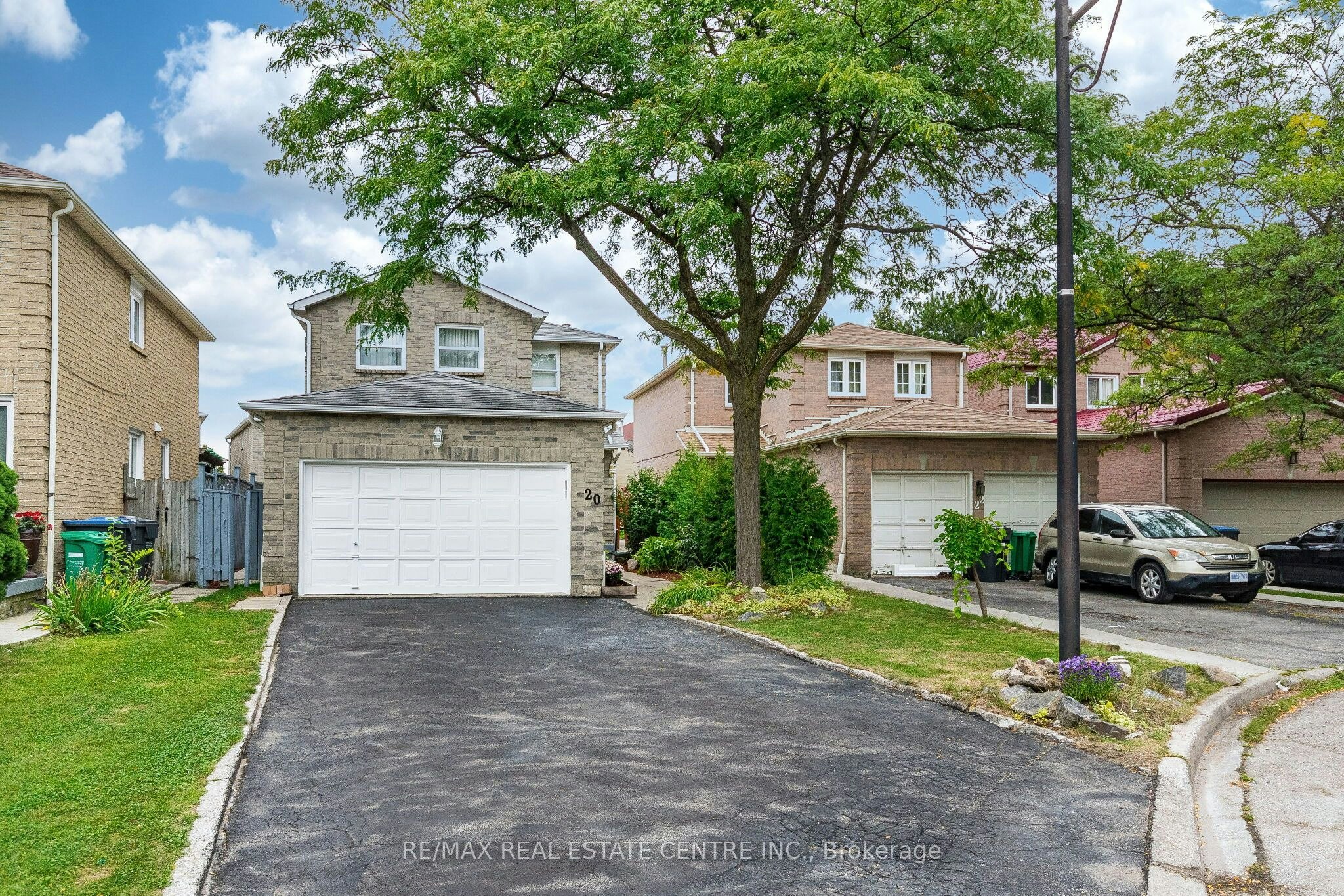 20 Dupont Court, Brampton, ON, L6Y 3R5