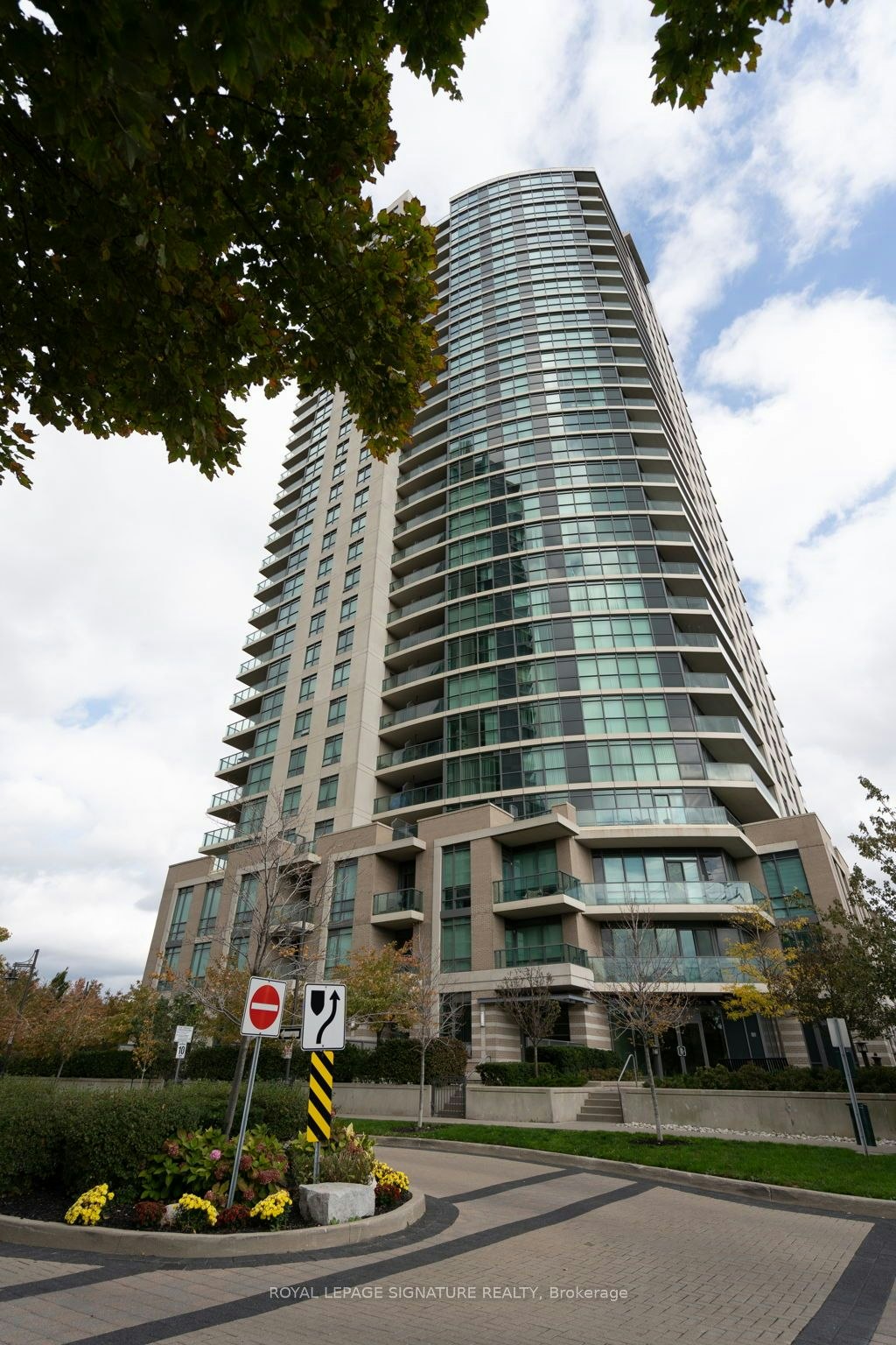 409-215 Sherway Gardens Road, Toronto, ON, M9C 0A4 - 17