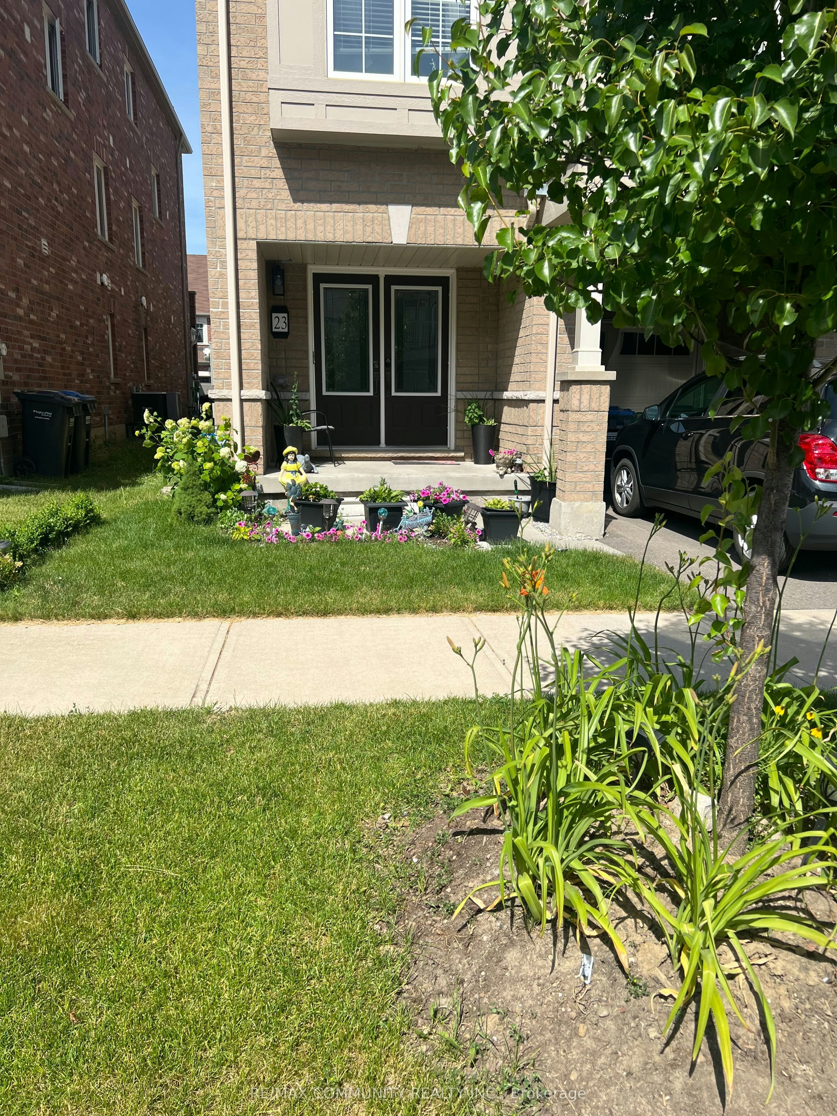 Room 1-23 Francesco Street, Brampton, ON, L7A 4N6