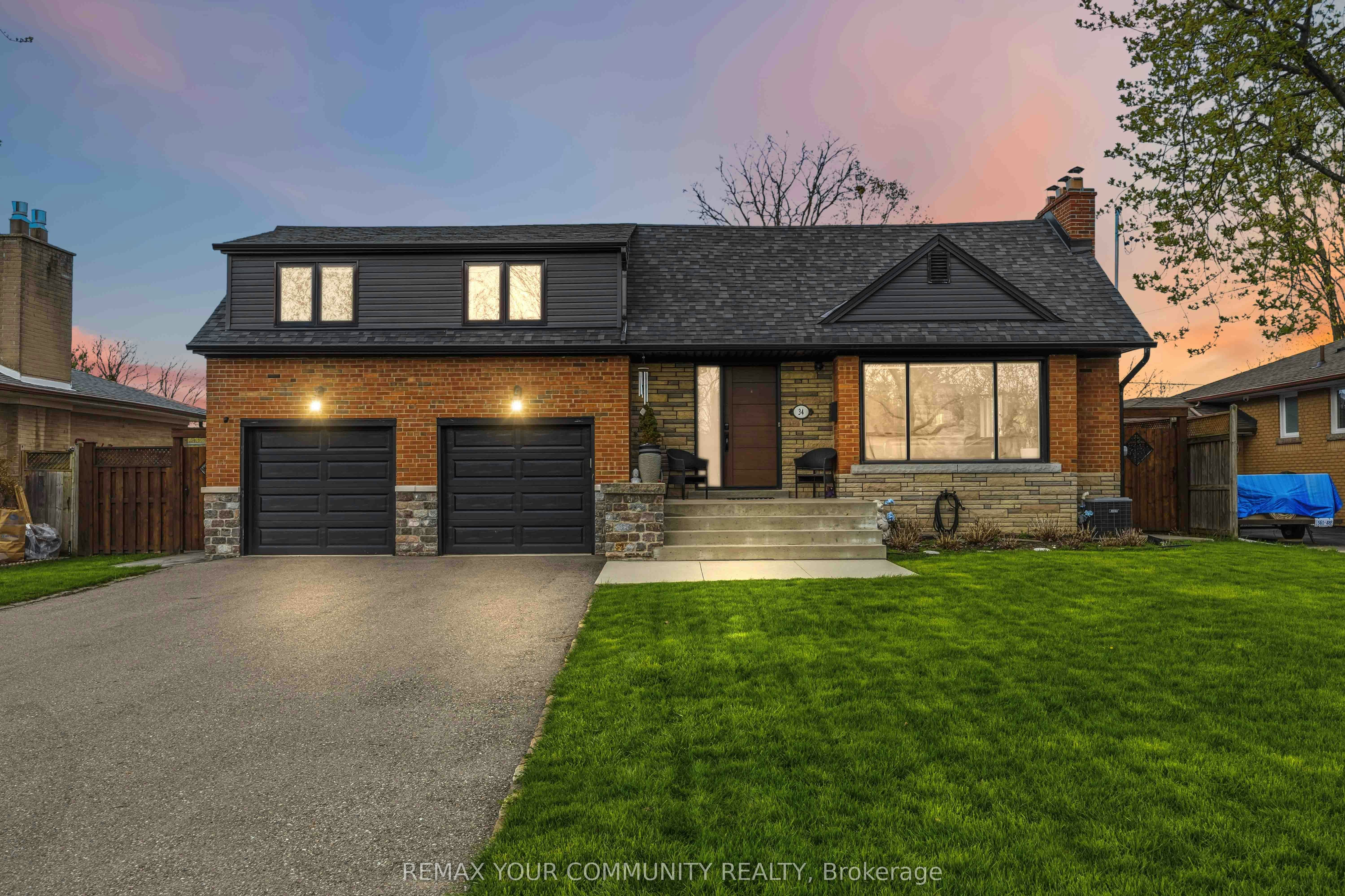 34 Walwyn Avenue, Toronto, ON, M9N 3H5