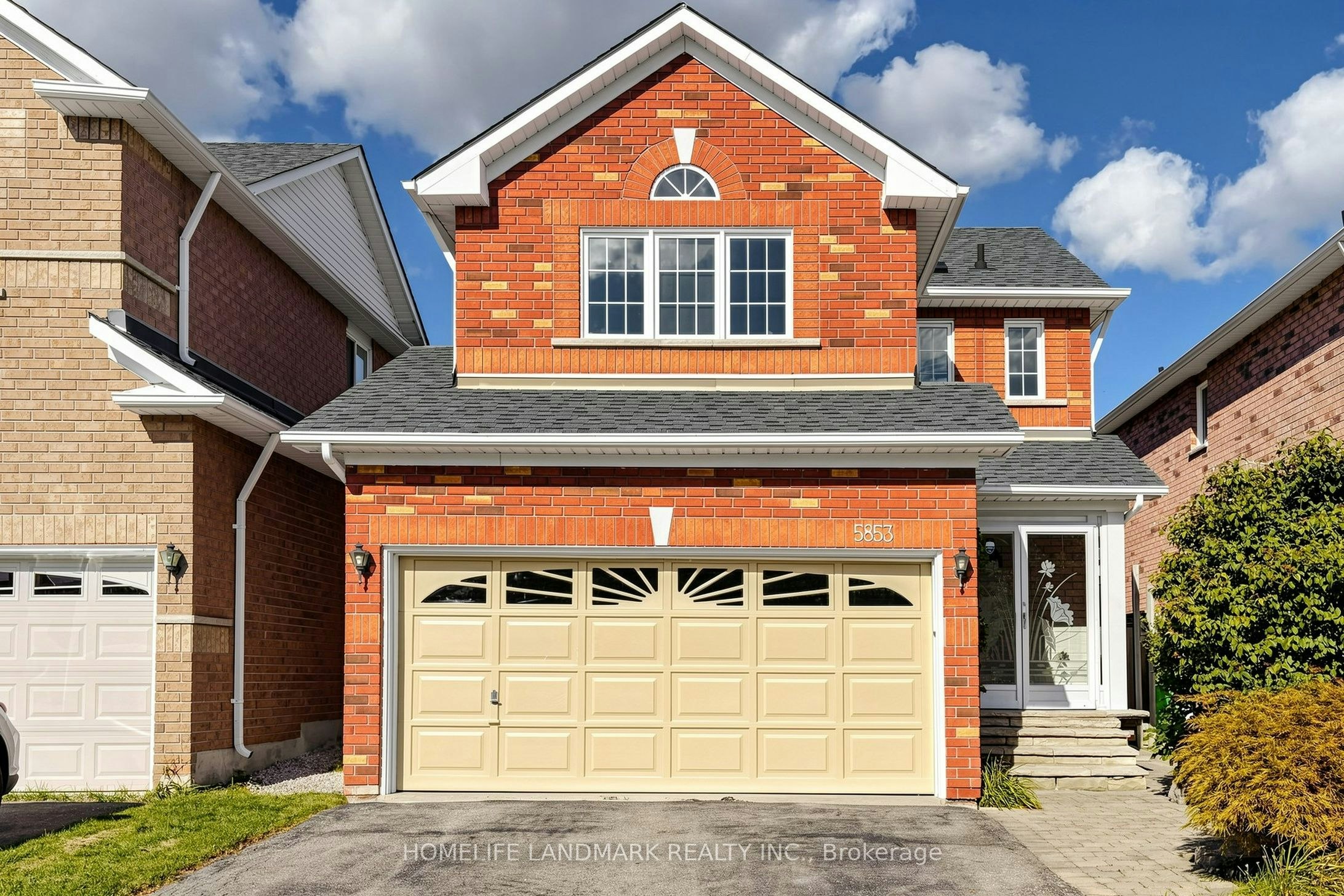 5853 Swordsman Drive, Mississauga, ON, L5M 6P4