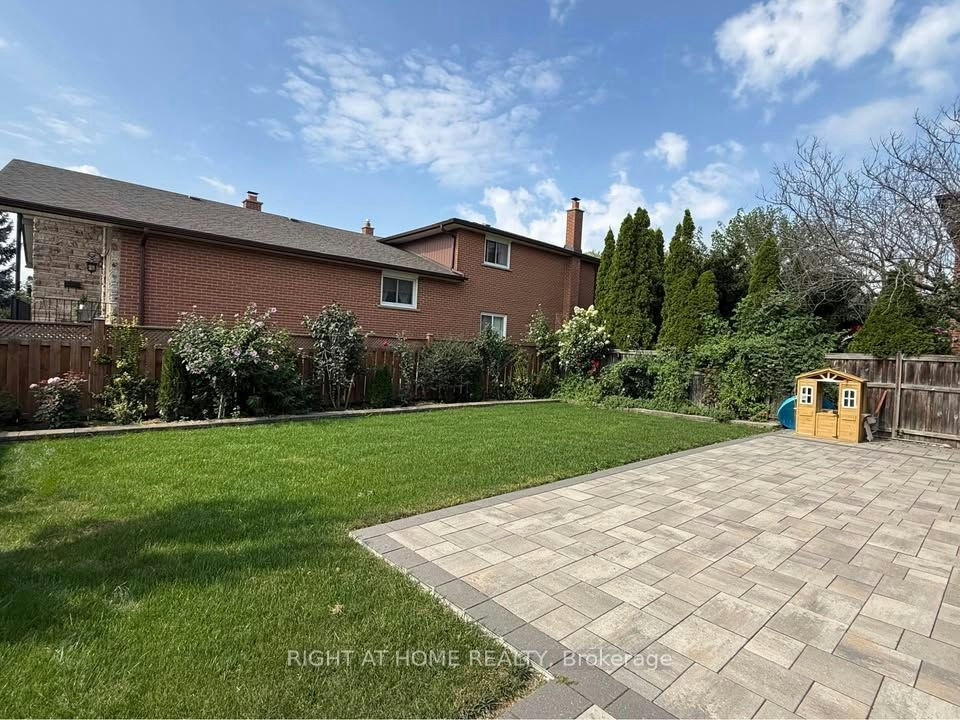 2468 Hensall Street, Mississauga, ON, L5A 2T2 - 3