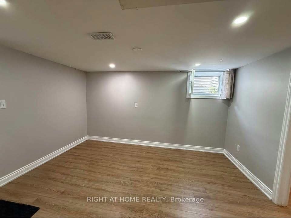 2468 Hensall Street, Mississauga, ON, L5A 2T2 - 13