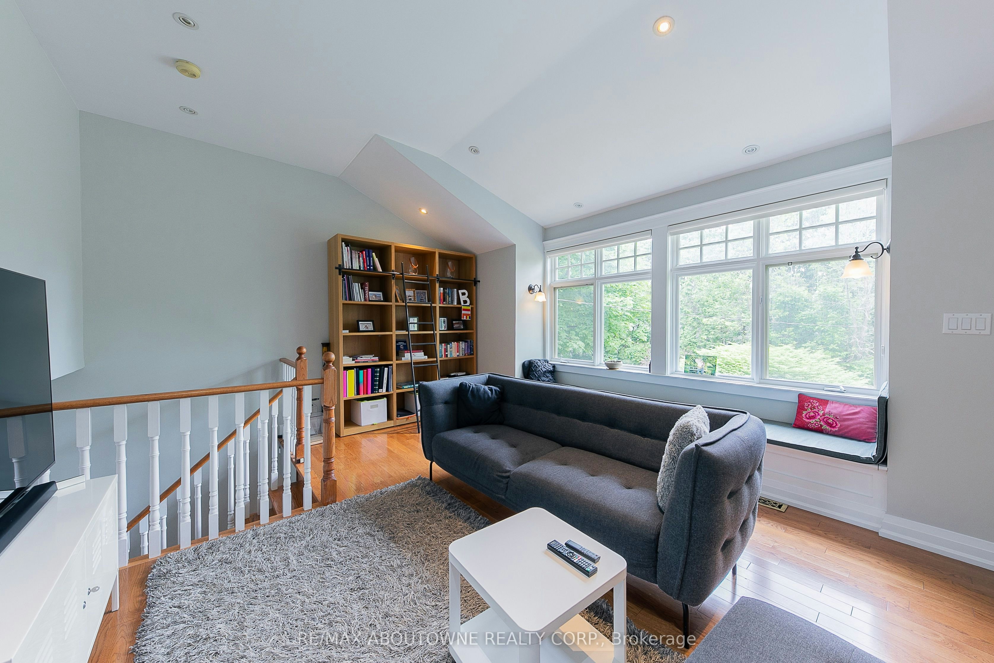 1290 Braeside Drive, Oakville, ON, L6J 2A4 - 21