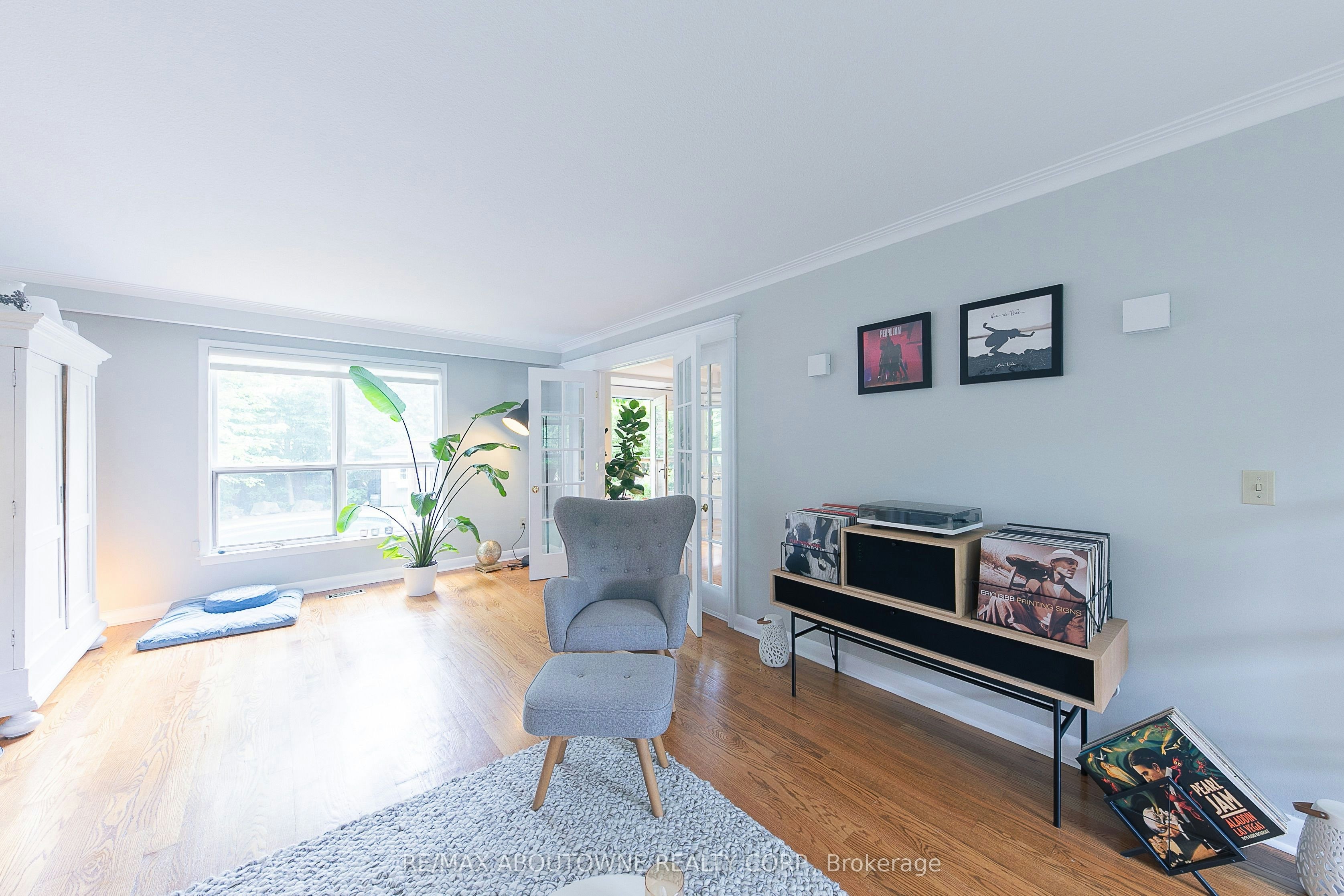 1290 Braeside Drive, Oakville, ON, L6J 2A4 - 9