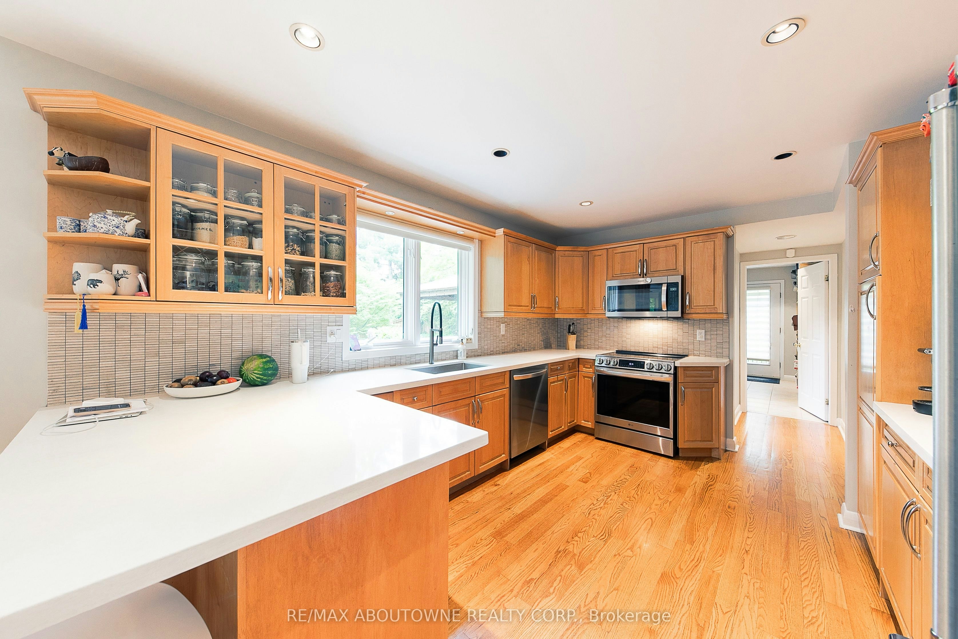1290 Braeside Drive, Oakville, ON, L6J 2A4 - 12