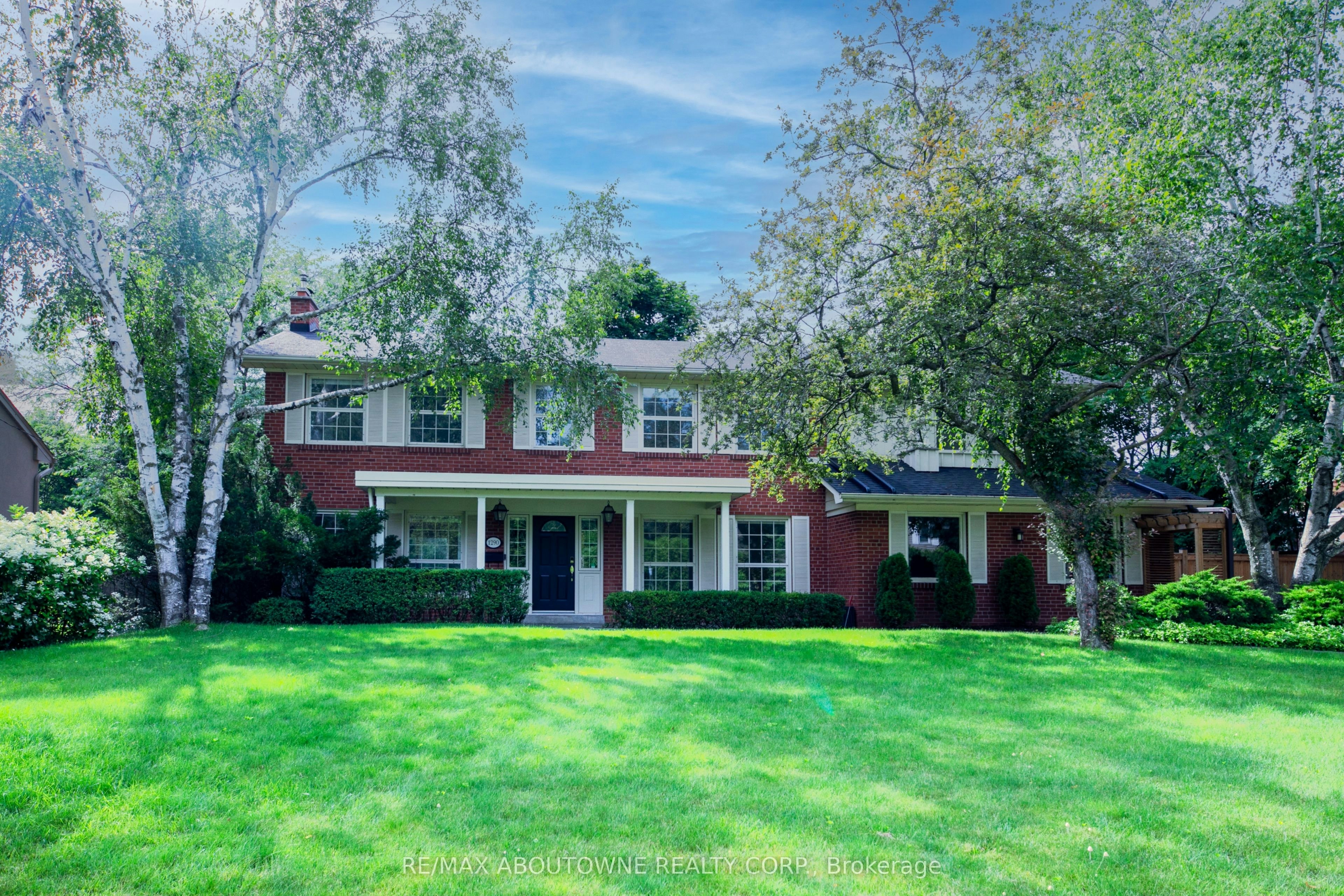 1290 Braeside Drive, Oakville, ON, L6J 2A4