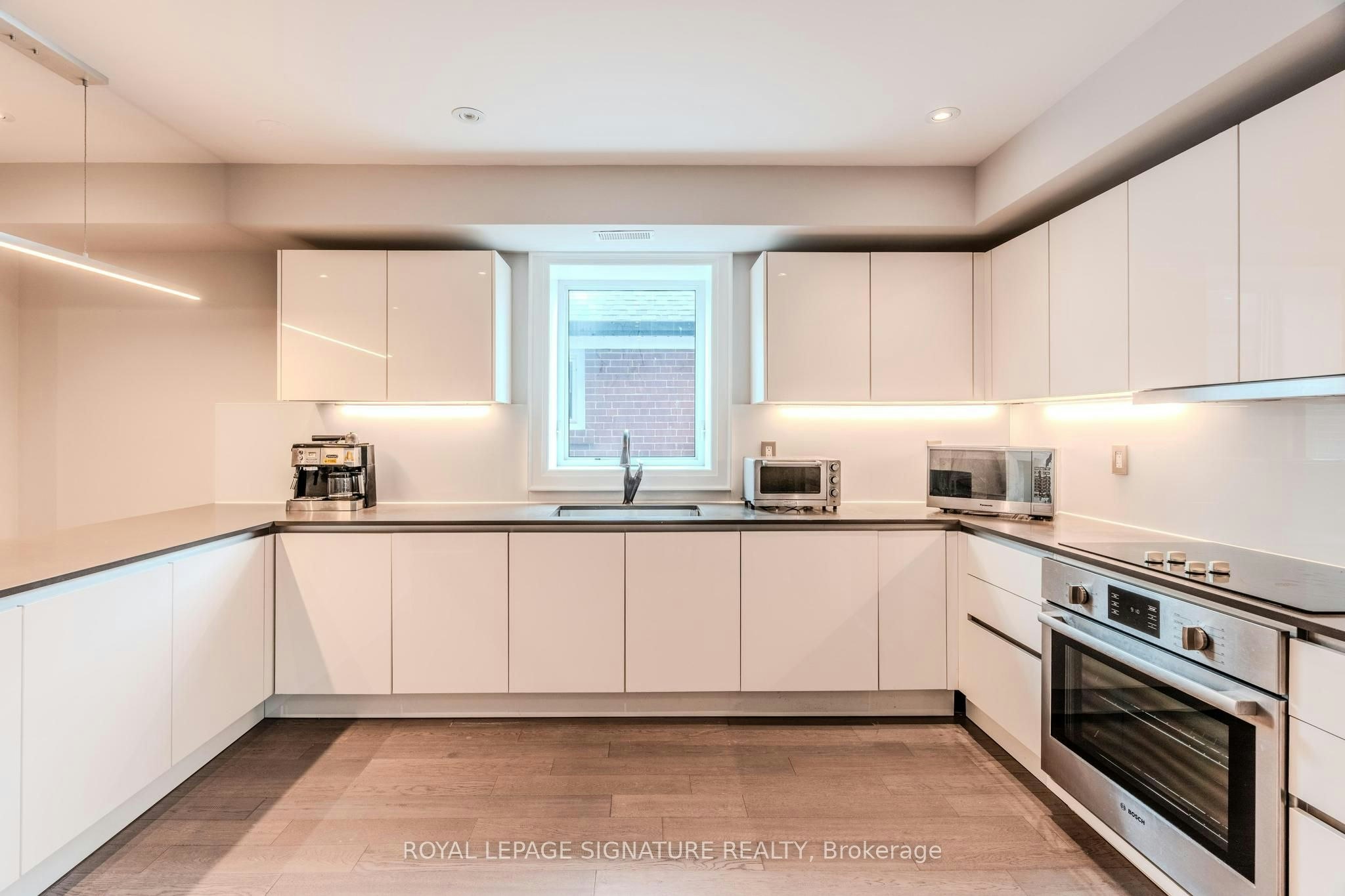 Main-45 William Street, Toronto, ON, M9N 2G6 - 8