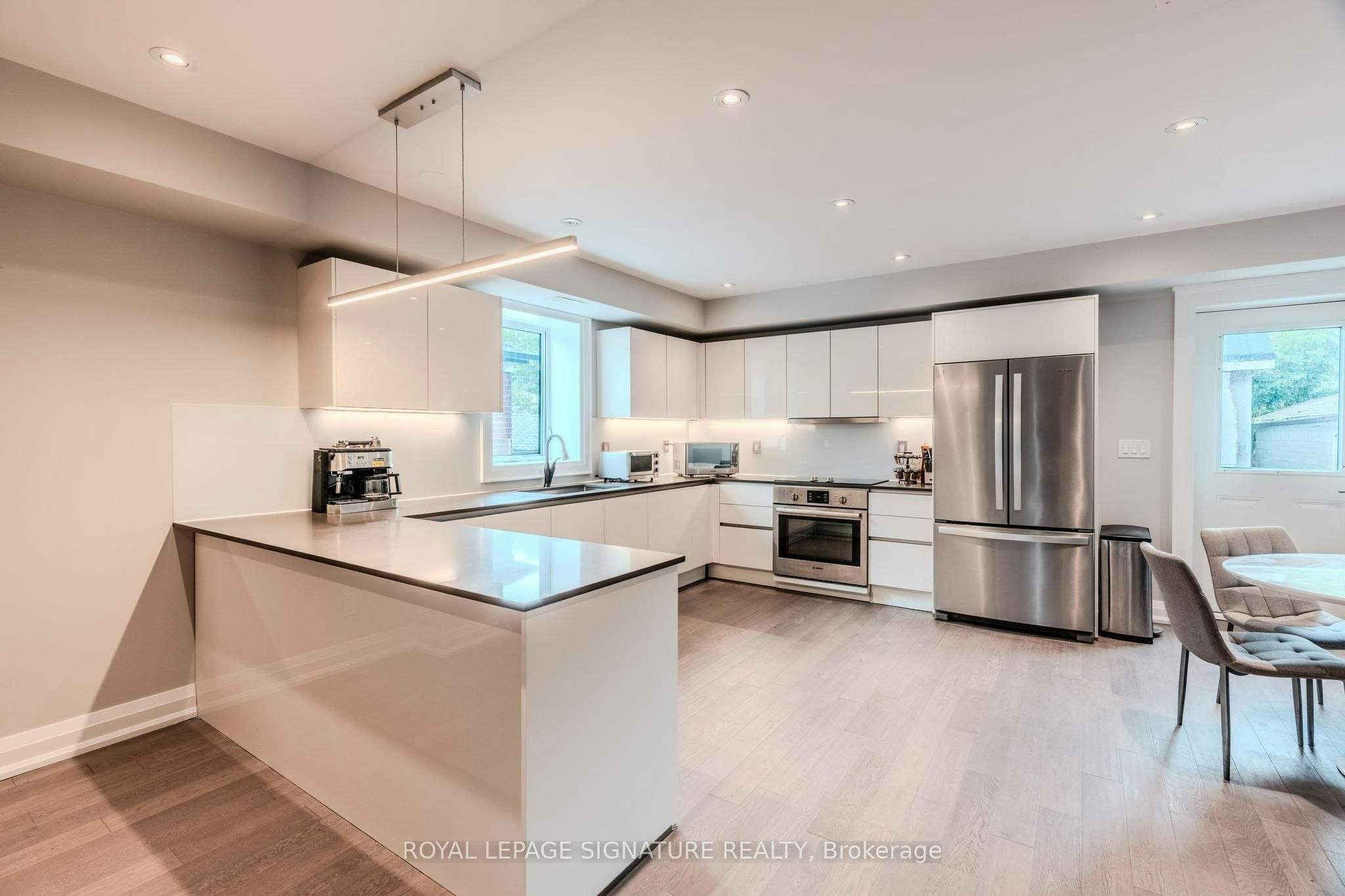 Main-45 William Street, Toronto, ON, M9N 2G6 - 7