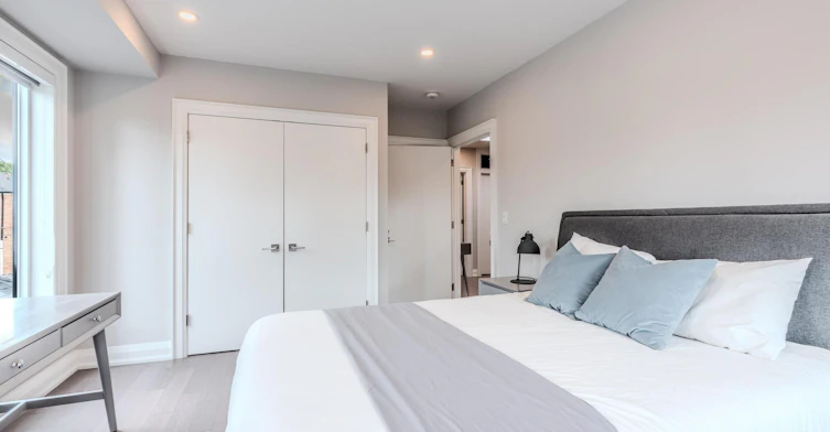 Main-45 William Street, Toronto, ON, M9N 2G6 - 17