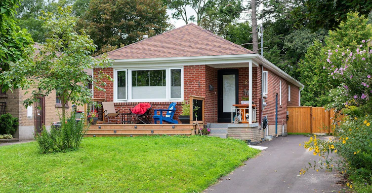 57 Enfield Avenue, Toronto, ON, M8W 1T6