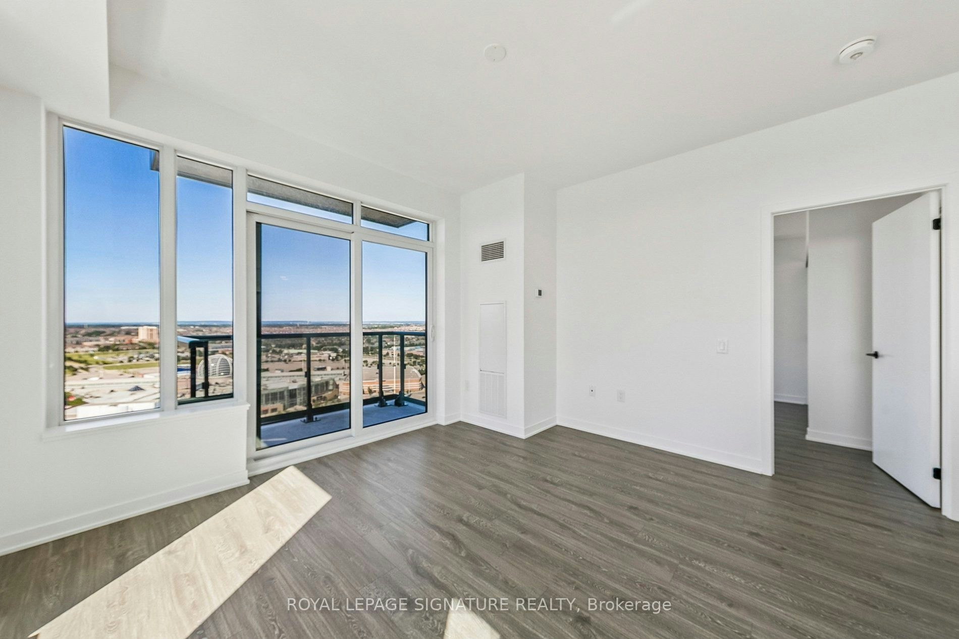 2404-2495 Eglinton Avenue W, Mississauga, ON, L5M 2T2 - 11