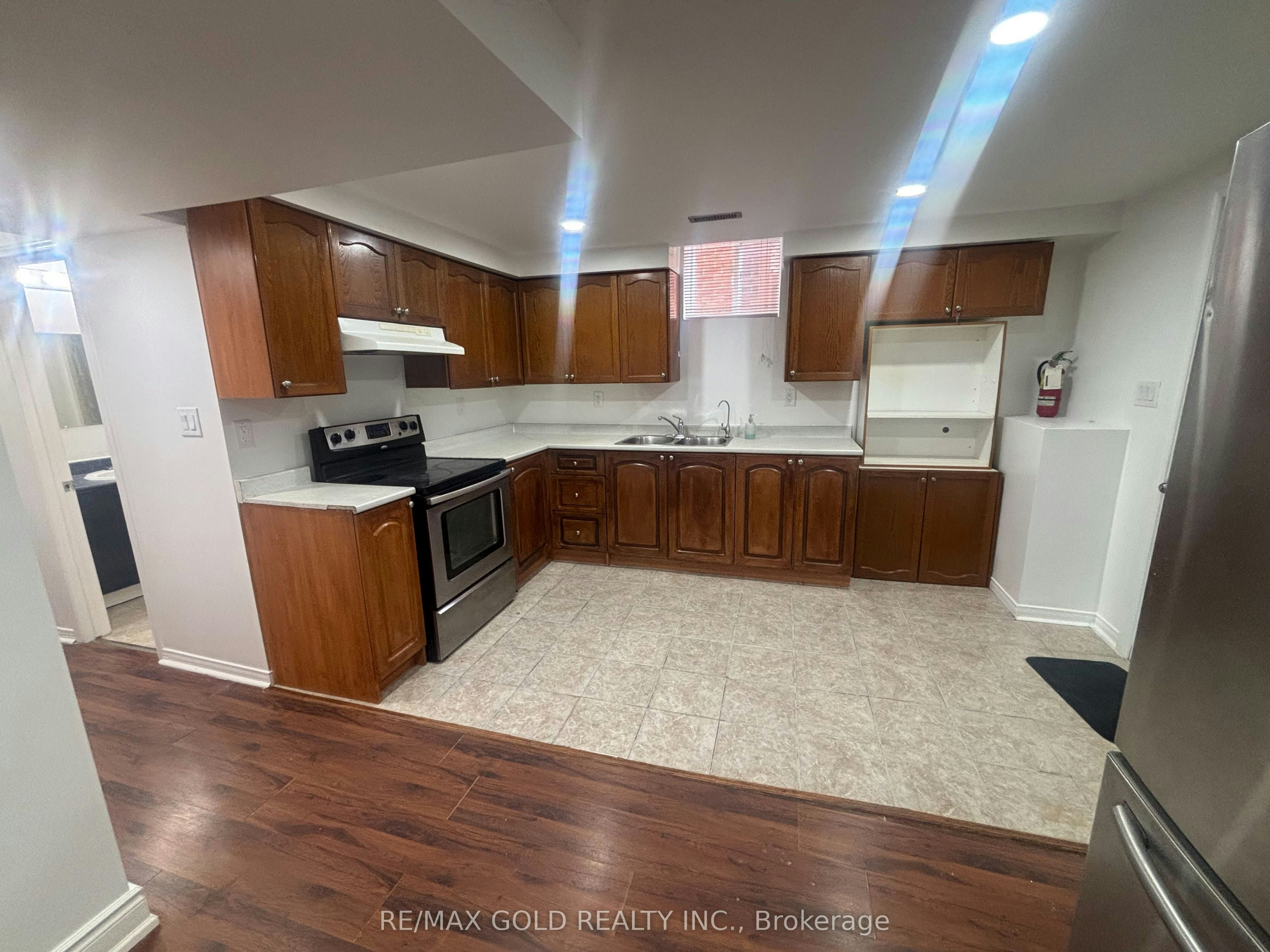 11 Eagleridge Drive, Brampton, ON, L6R 1G6 - 4