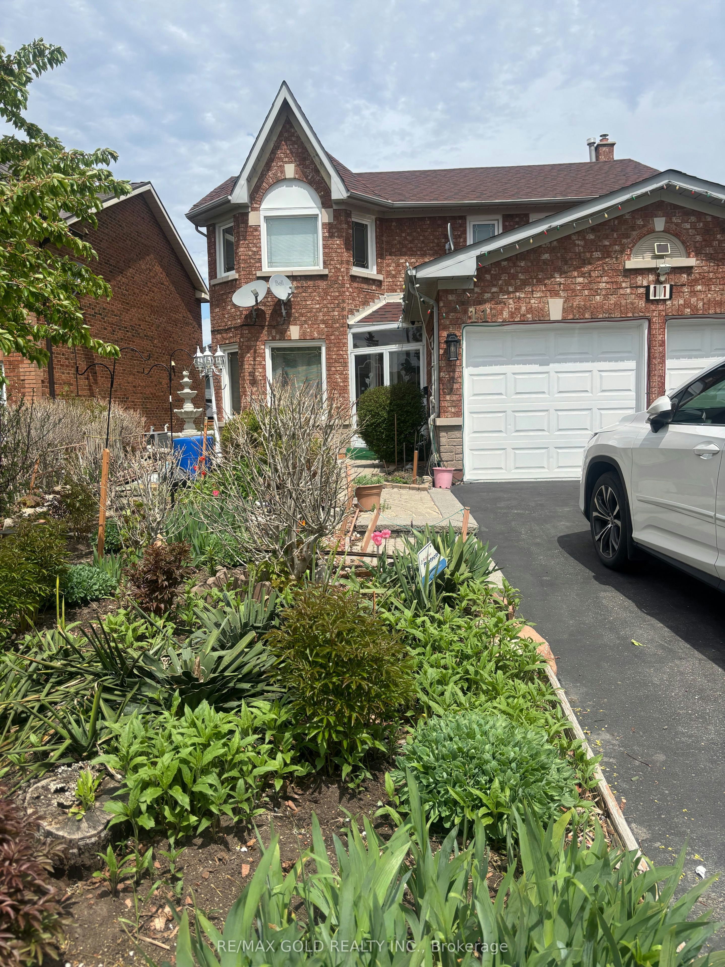 11 Eagleridge Drive, Brampton, ON, L6R 1G6