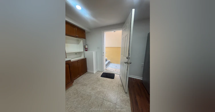 11 Eagleridge Drive, Brampton, ON, L6R 1G6 - 2
