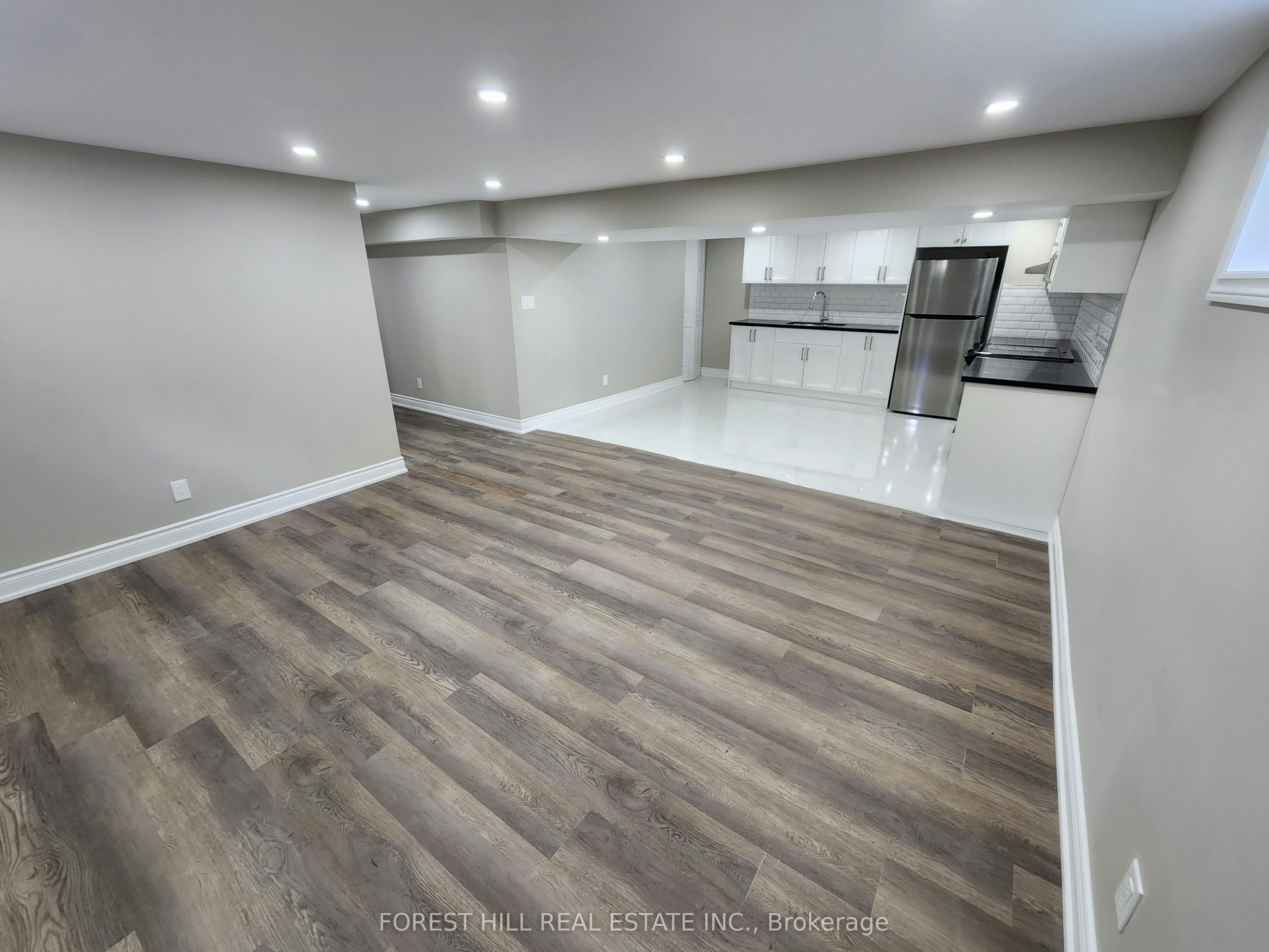 Lower-2577 Whaley Drive, Mississauga, ON, L5B 1X1 - 3